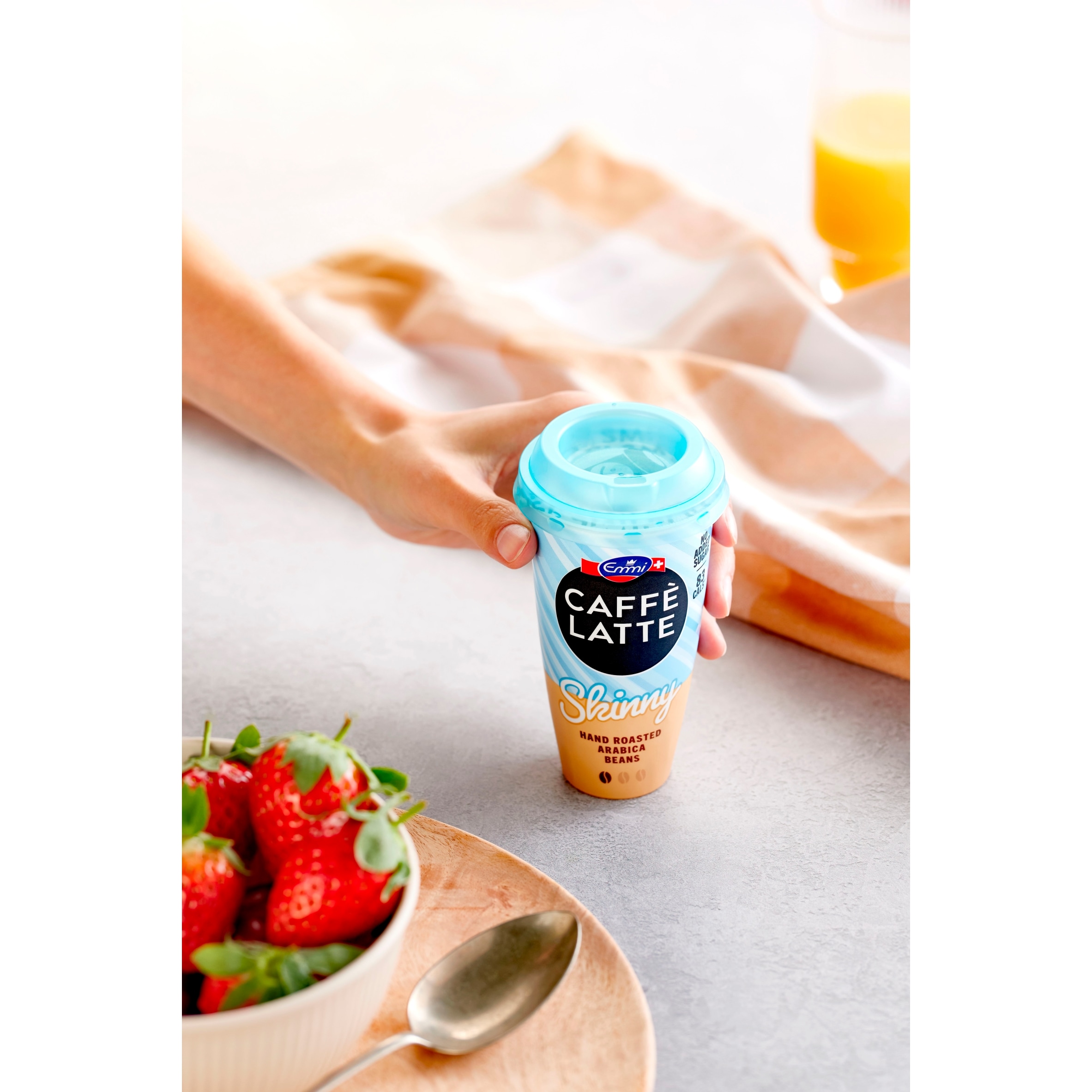 Emmi Skinny Caffe Latte 230ml thumbnail 3