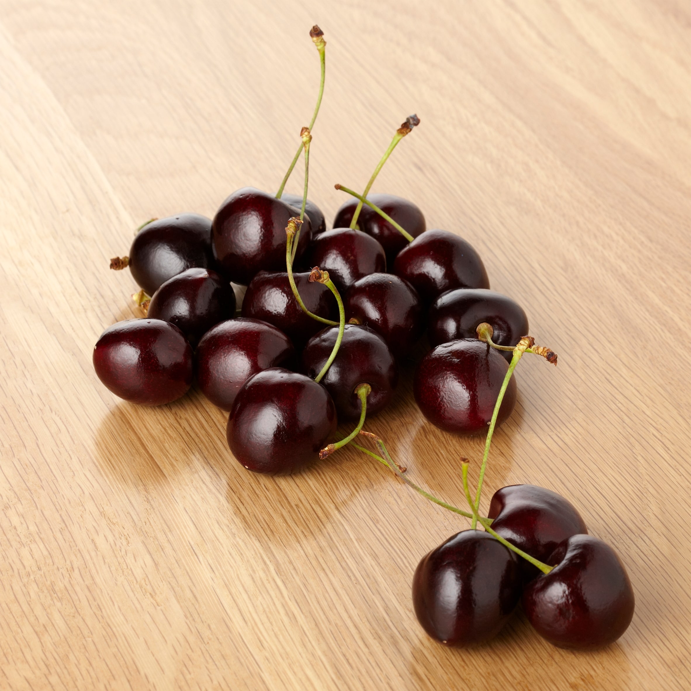 Tesco Cherries Punnet 200G thumbnail 2