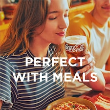 Coca-Cola Original Taste 8x330ml thumbnail 2