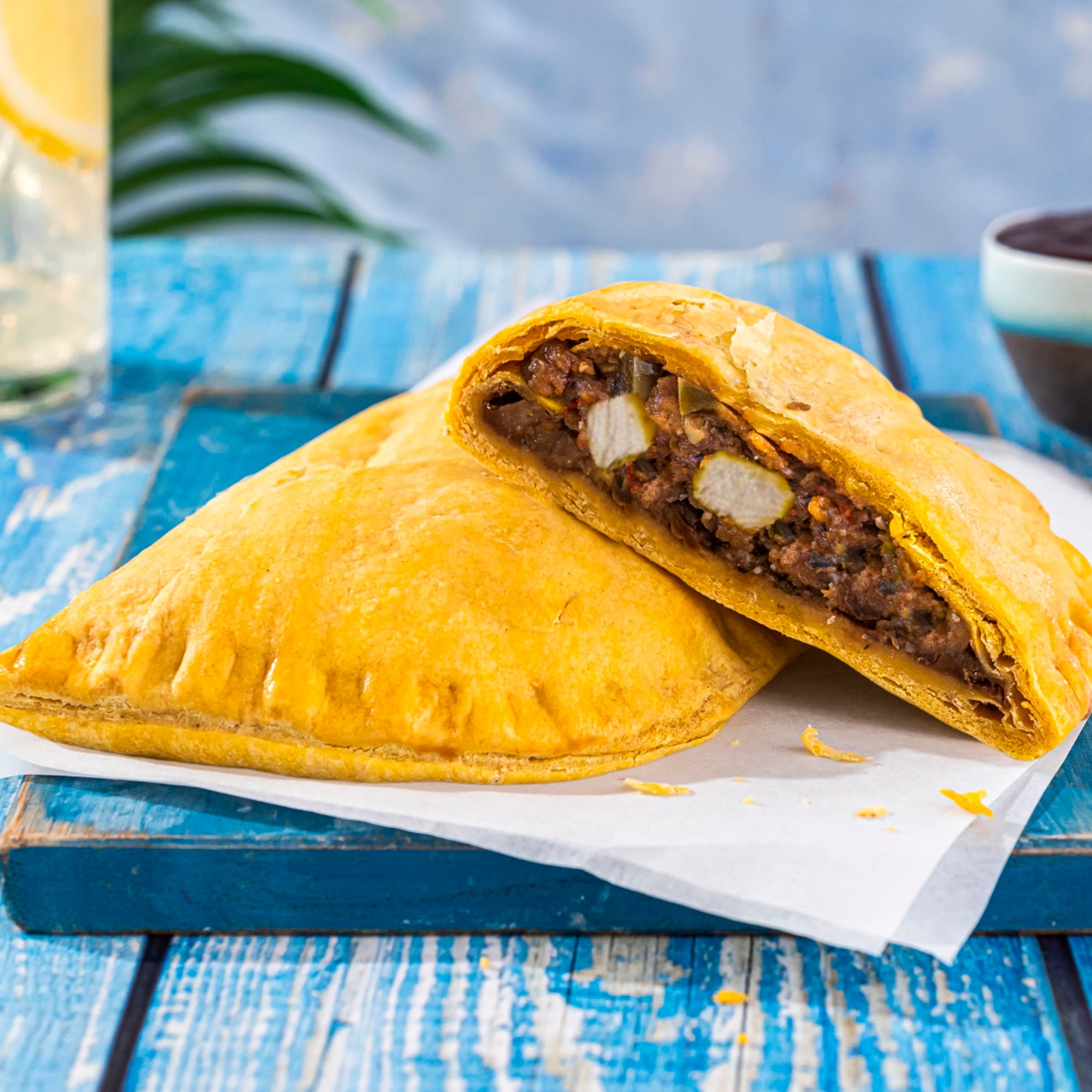 Port Royal Jamaican Jerk Chicken Patty 140g thumbnail 2