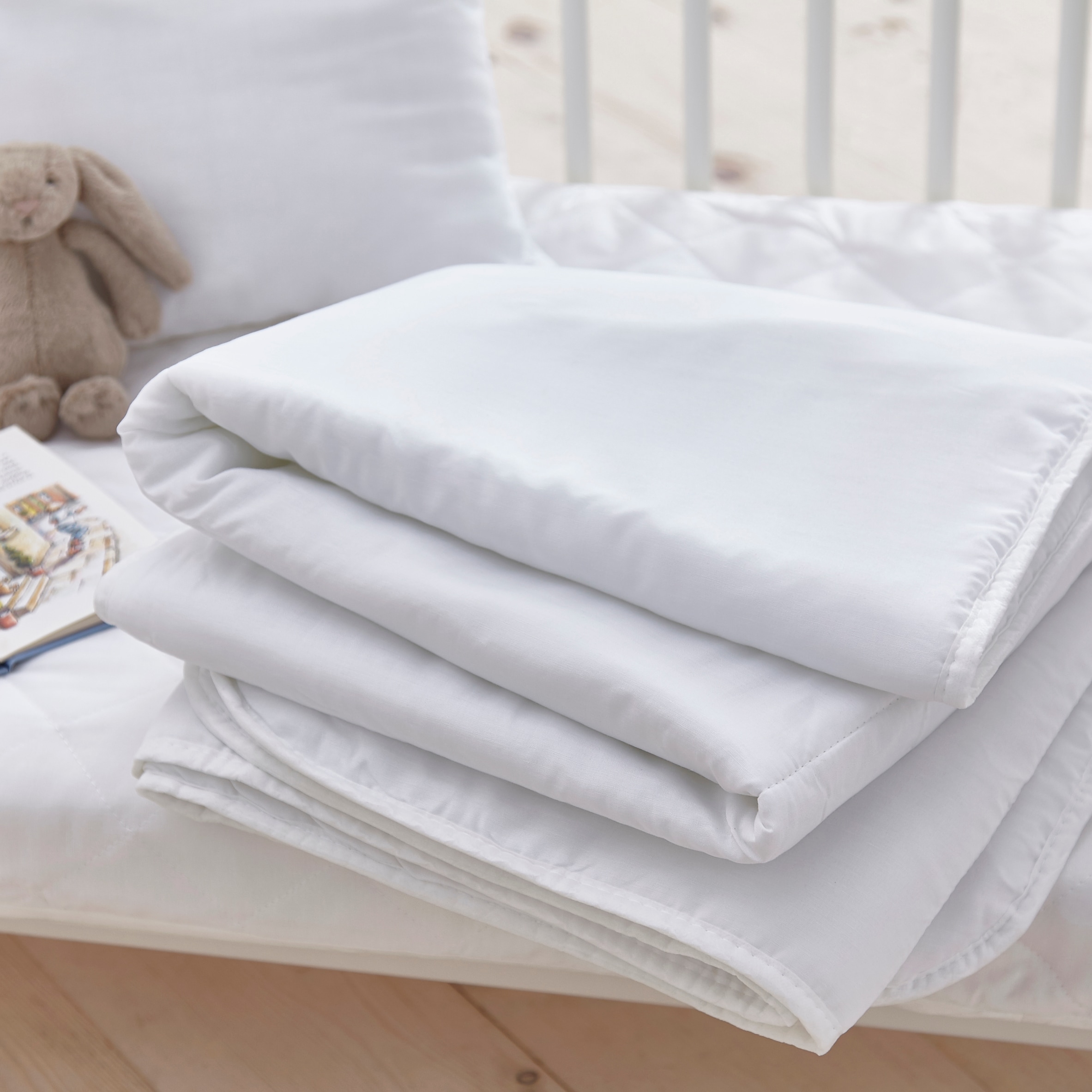 Silent Night Anti-Allergy Cotbed Duvet thumbnail 4