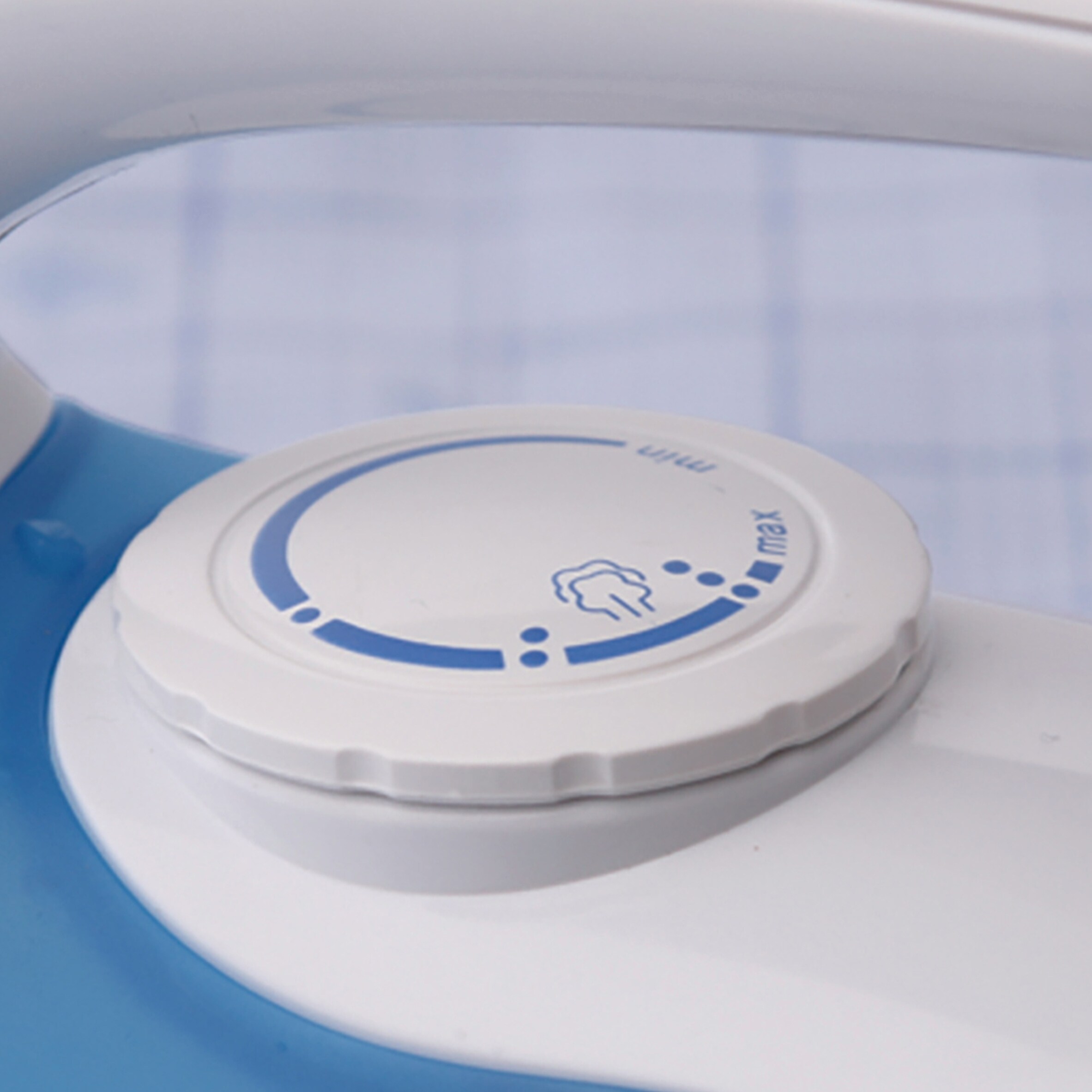 Russell Hobbs 22470 Iron Travel Iron thumbnail 3
