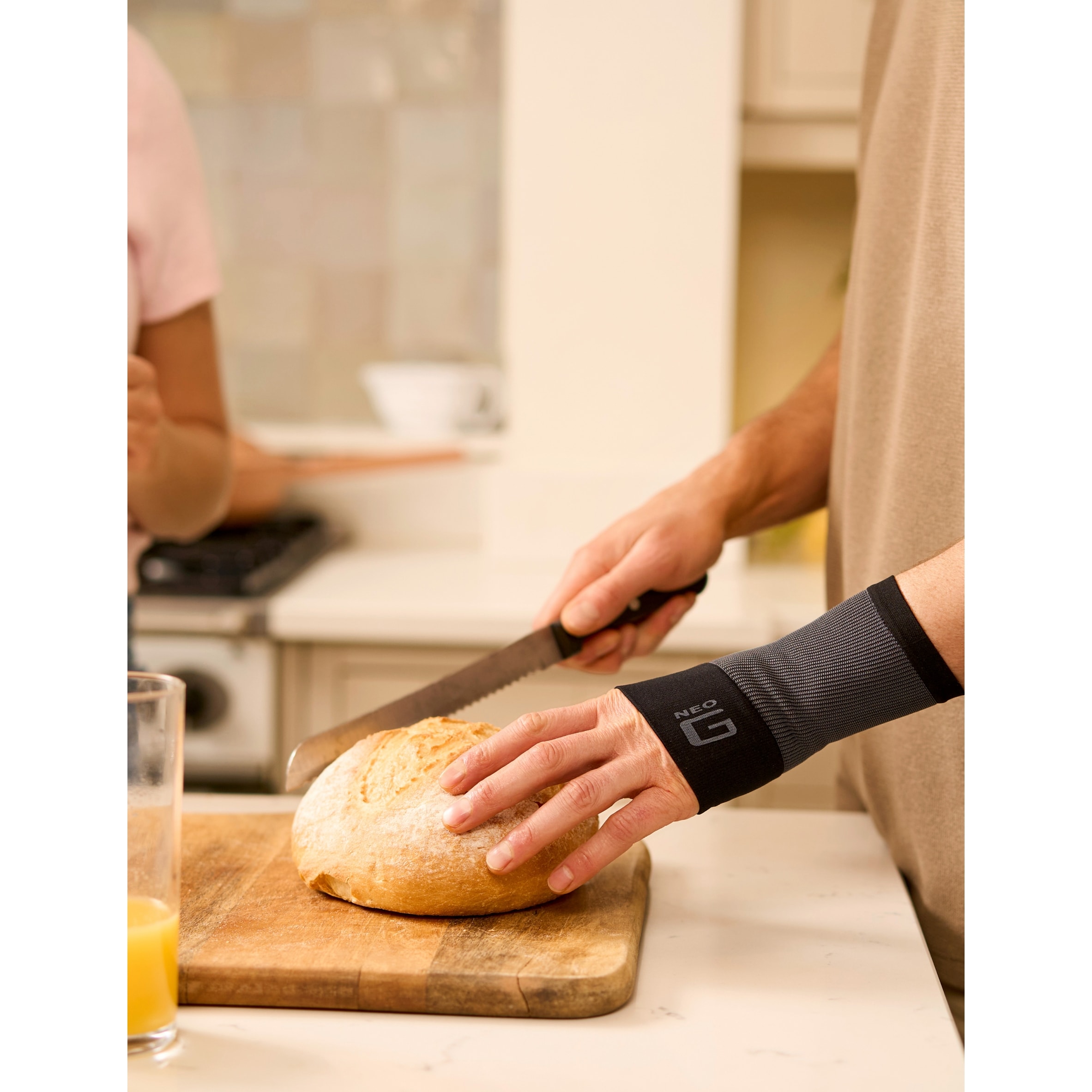 Neo G Airflow Wrist & Thumb Support - Medium Pack (1 pc) thumbnail 5