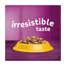 Whiskas 7+ Senior Dry Cat Food Biscuits Chicken 1.9kg thumbnail 3