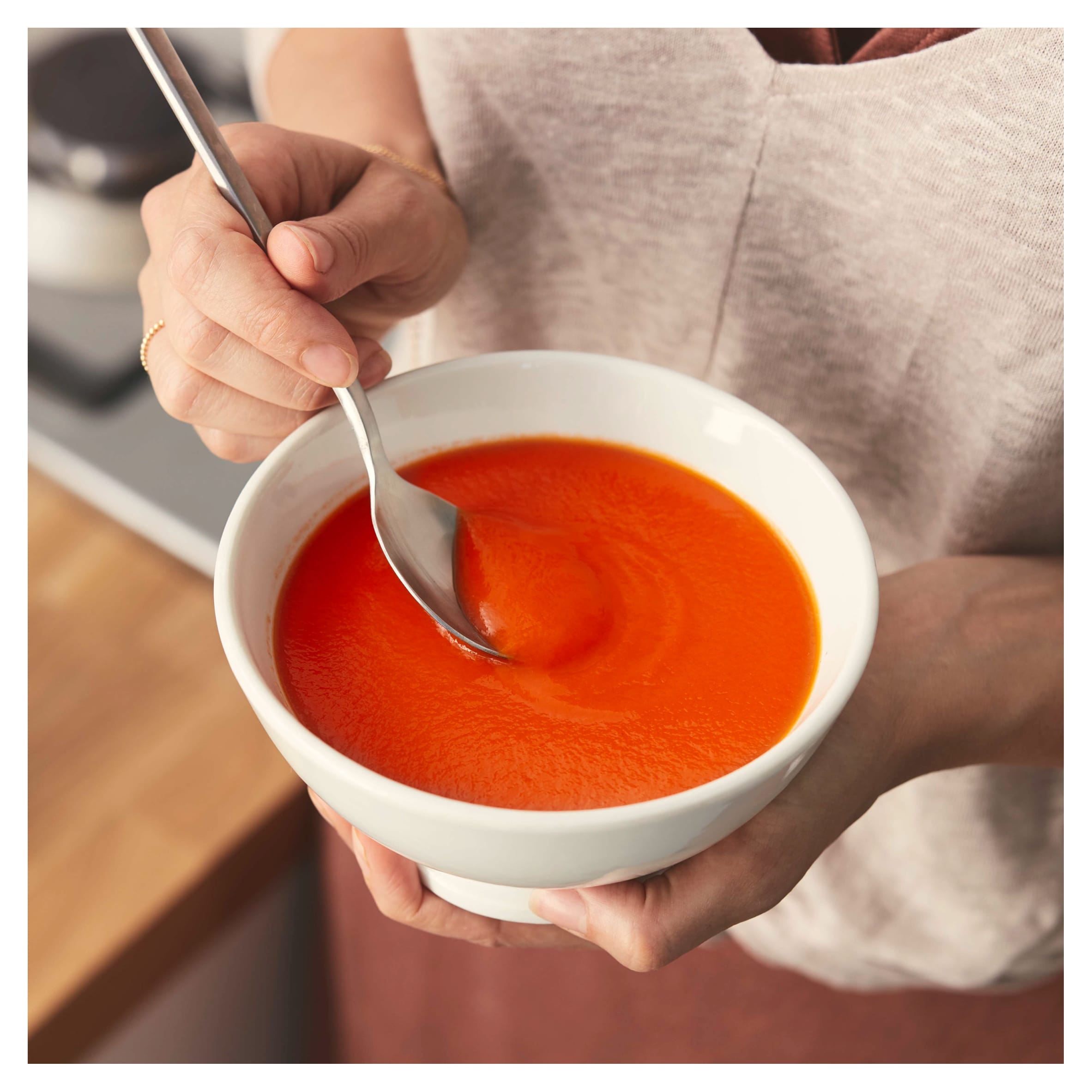 Heinz No Added Sugar Cream Of Tomato Soup 400G thumbnail 3