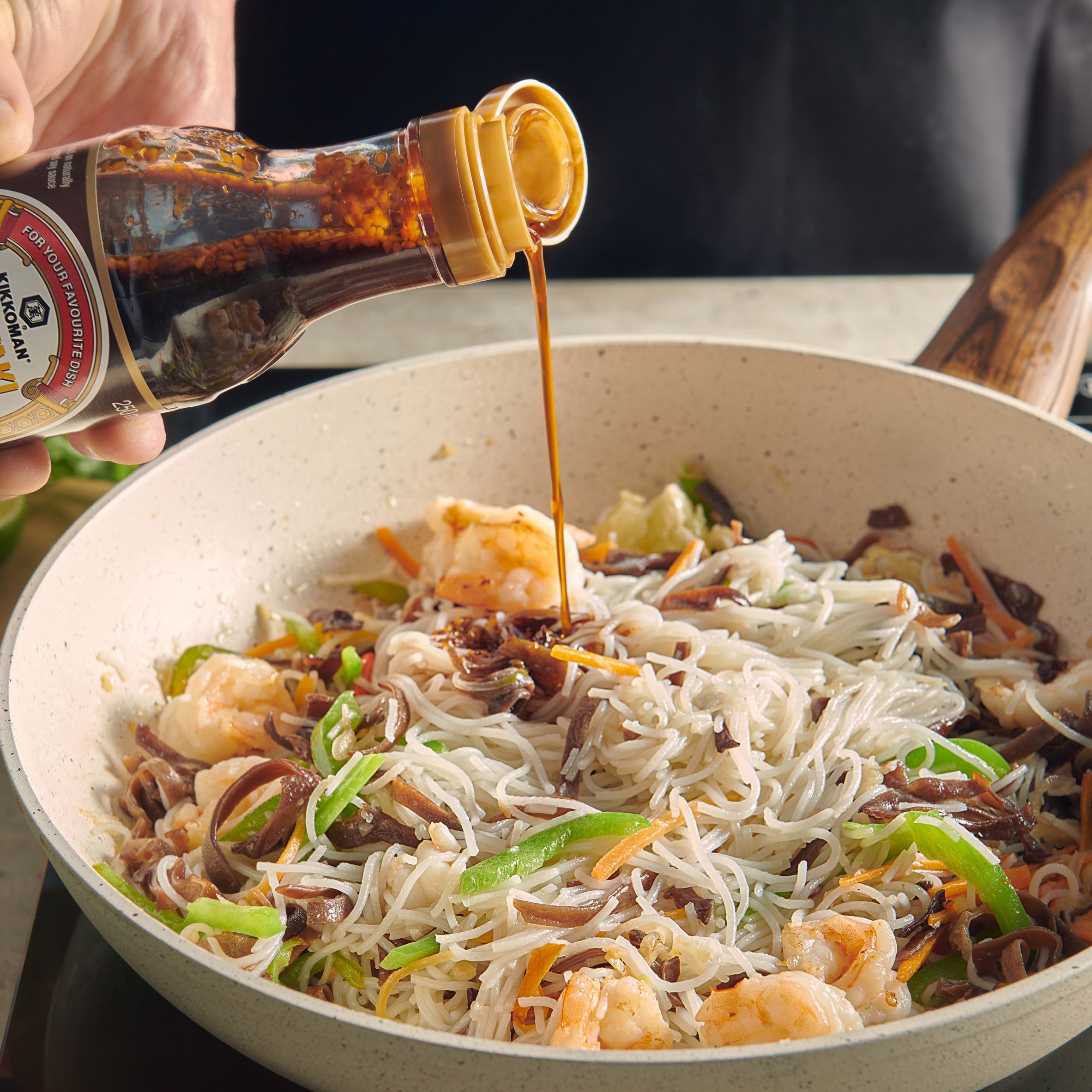 Kikkoman Teriyaki Sauce Sesame 250Ml thumbnail 2