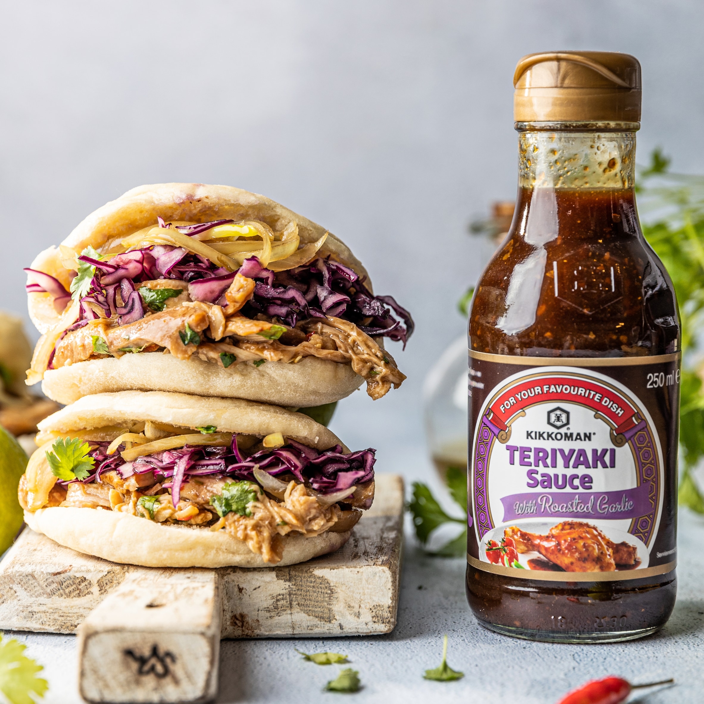 Kikkoman Teriyaki Sauce & Garlic 250Ml thumbnail 2