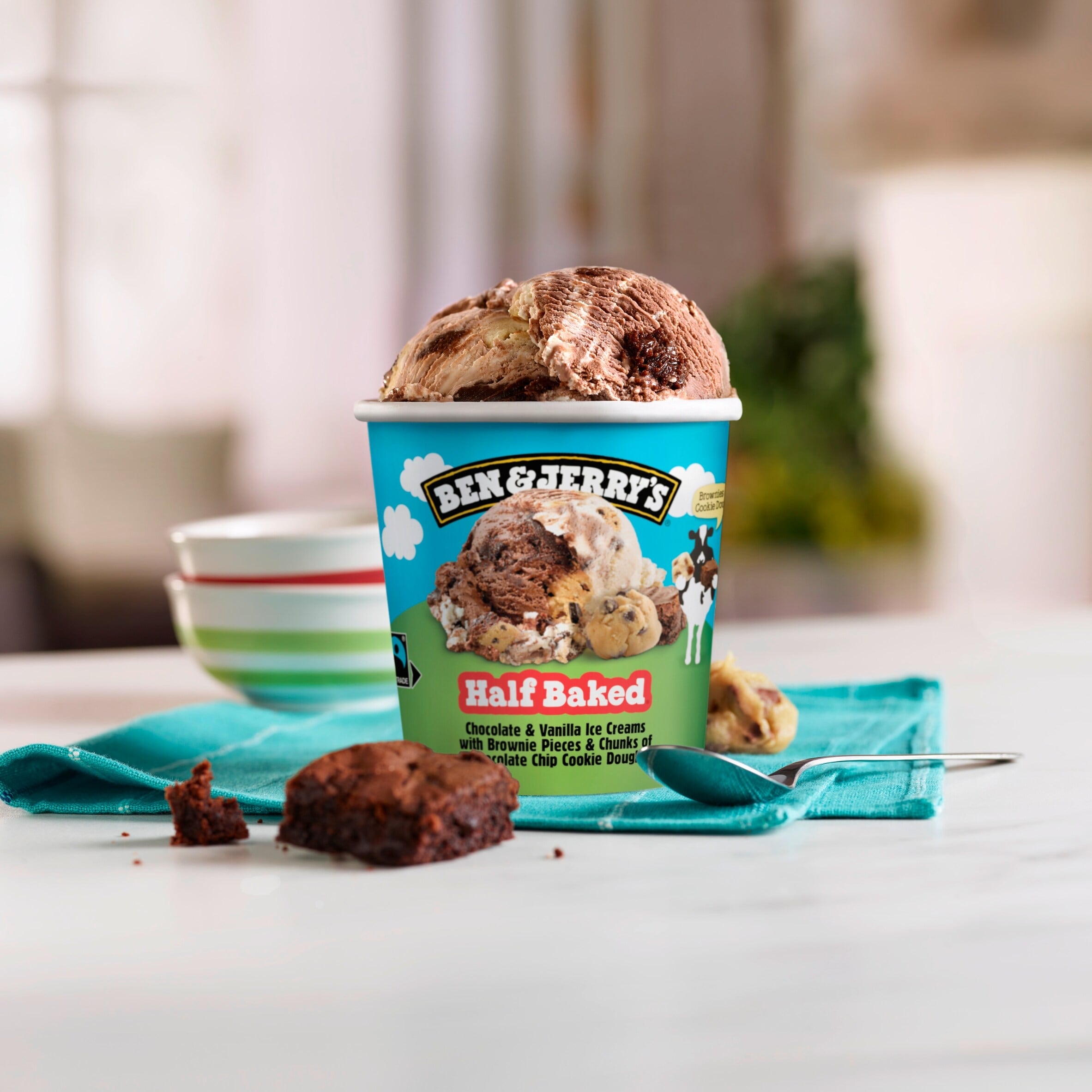 Ben & Jerry's Half Baked Chocolate & Vanilla Ice Cream Tub 465ml thumbnail 4