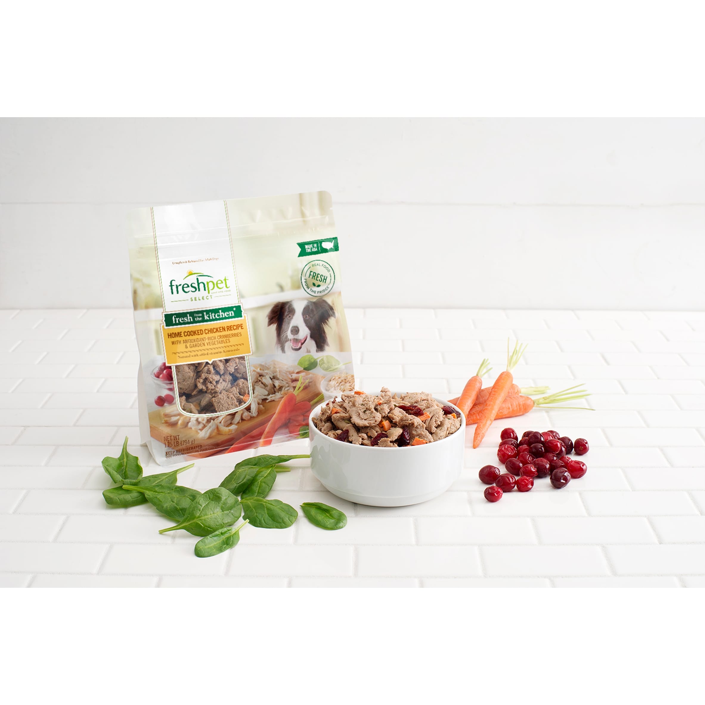 Freshpet Chicken with Garden Vegetables & Cranberries Fresh Dog Food 680g thumbnail 4