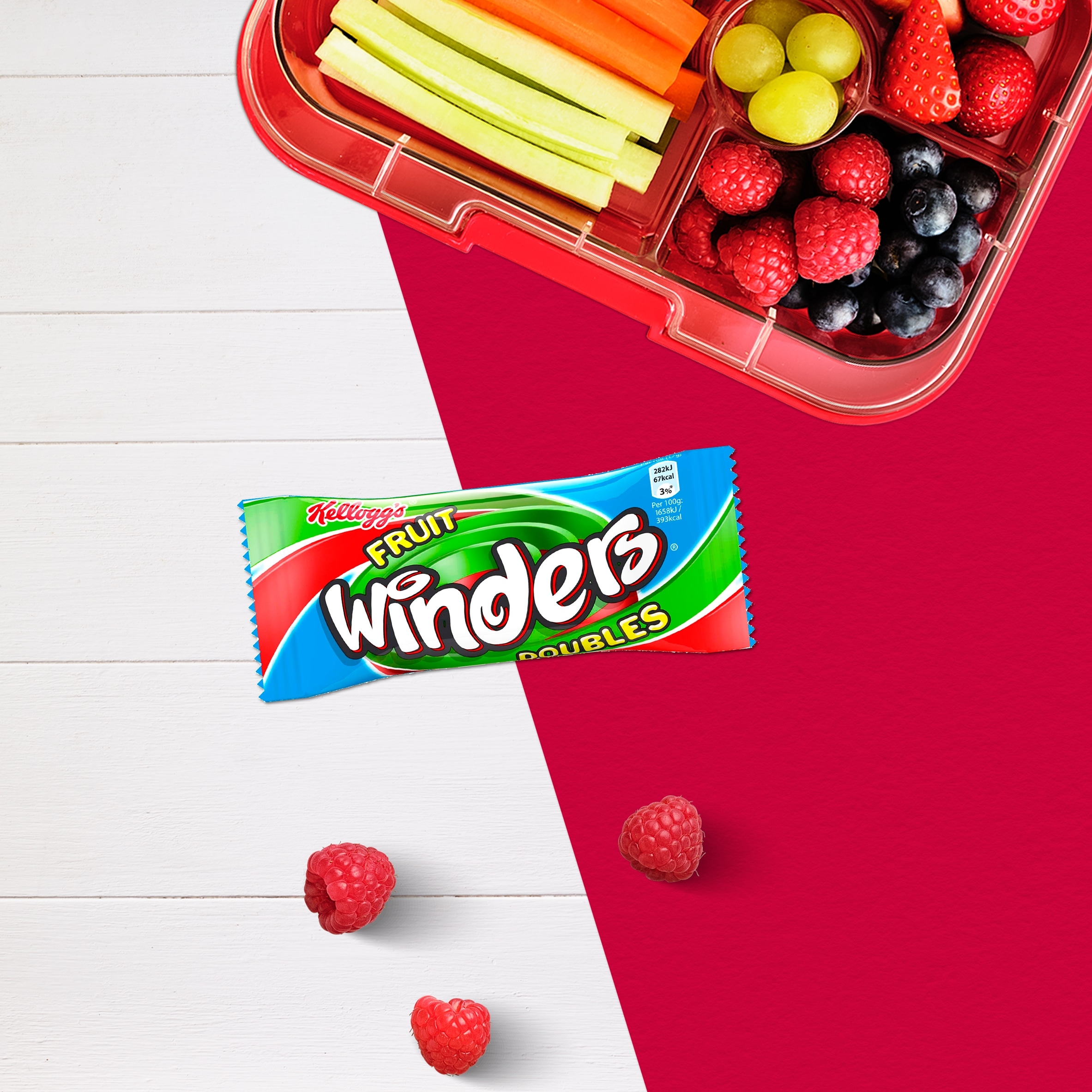 Kellogg's Fruit Winders Doubles Strawberry & Apple Snack Rolls 5x17g thumbnail 3