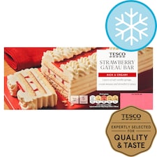 Tesco Strawberry Gateau Bar 400G