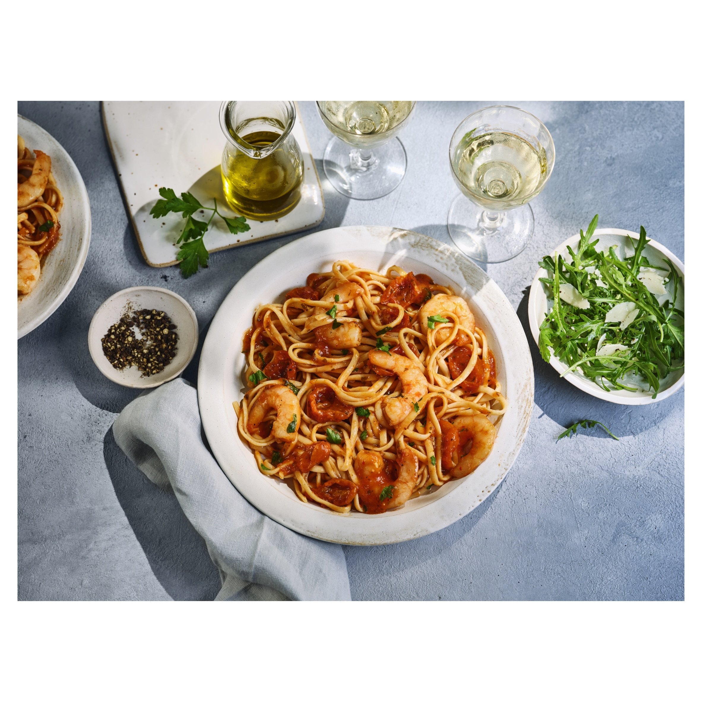 Tesco Finest King Prawn Linguine 400G thumbnail 2