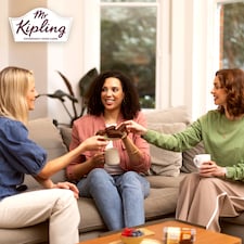 Mr Kipling Deliciously Good Chocolate Slices 6 Pack thumbnail 3