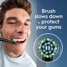 Oral-B Pro 1 Electric Toothbrush & Case Black thumbnail 5