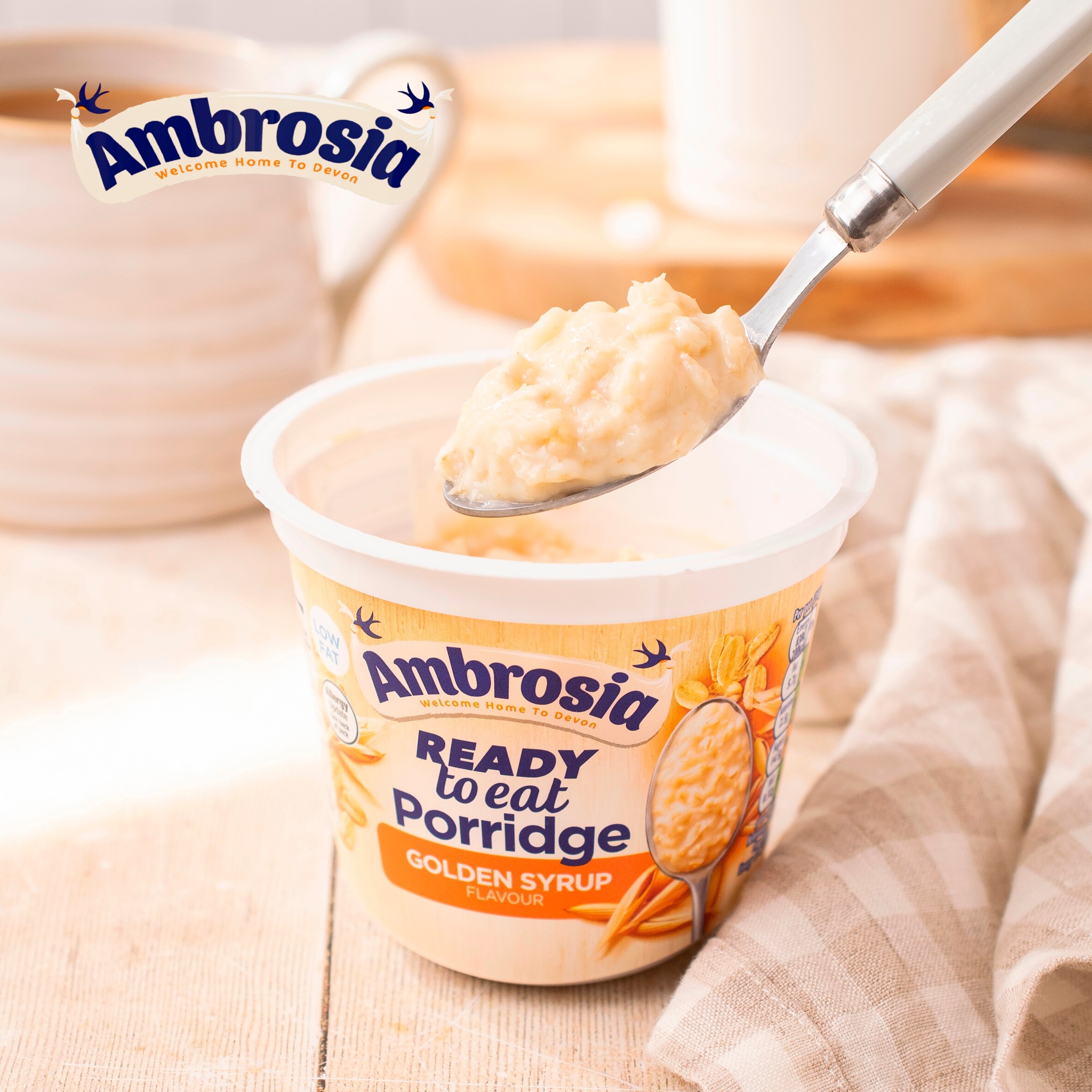 Ambrosia Ready to Eat Porridge Oat Cereal Pot Golden Syrup 210g thumbnail 4