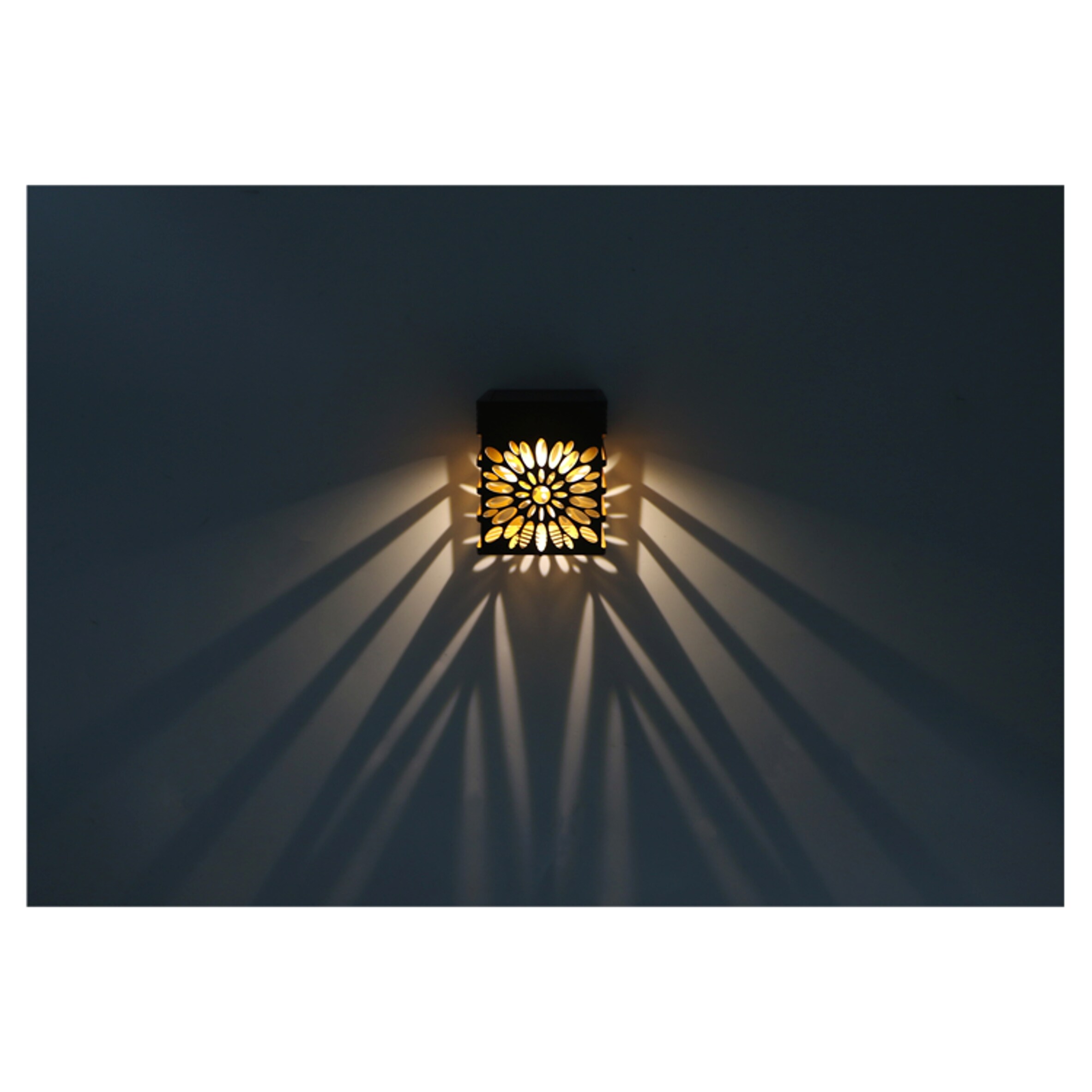 Tesco Solar Marrakech Fence Light 3pk thumbnail 2