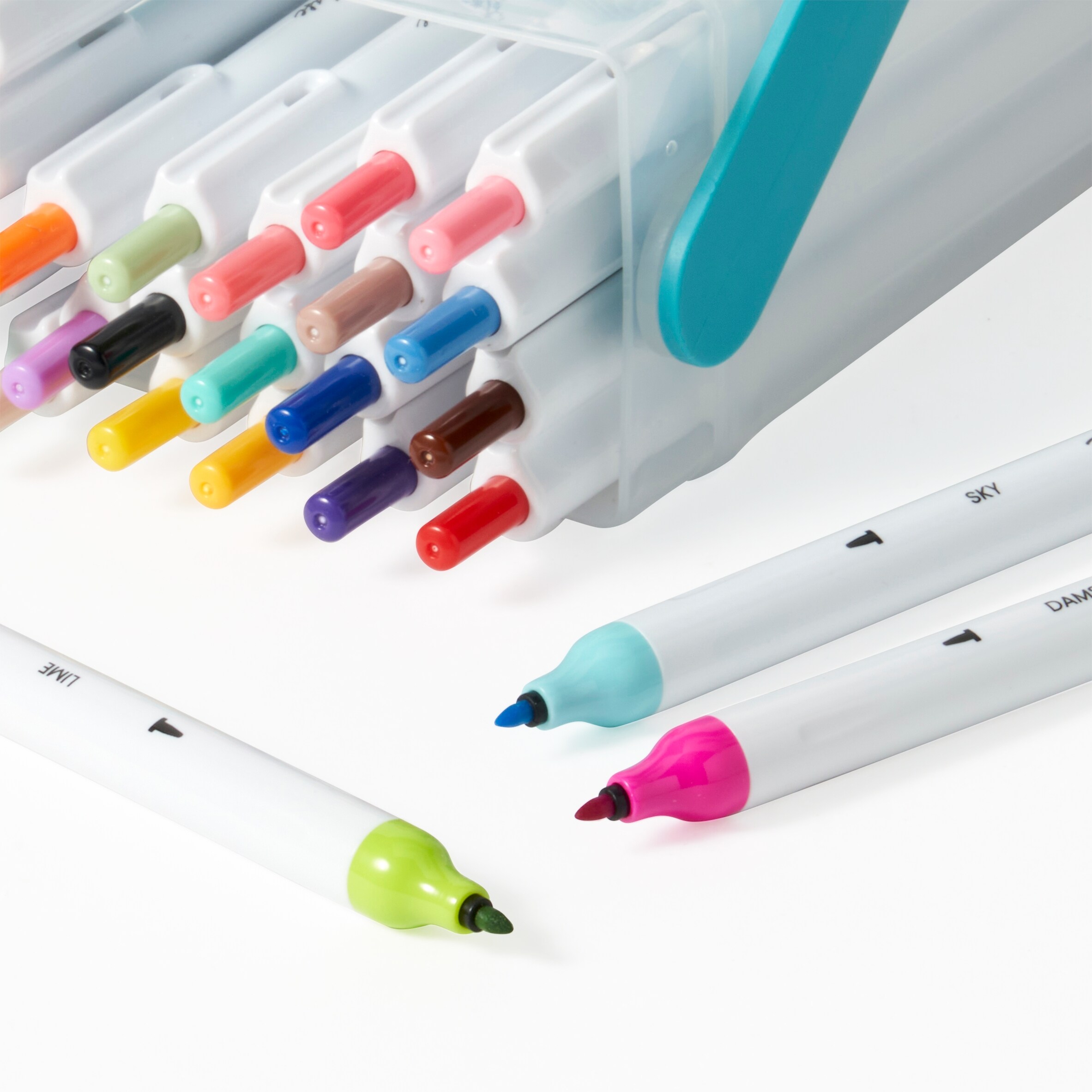 Paperchase Retractable Markers 24 Pack thumbnail 4
