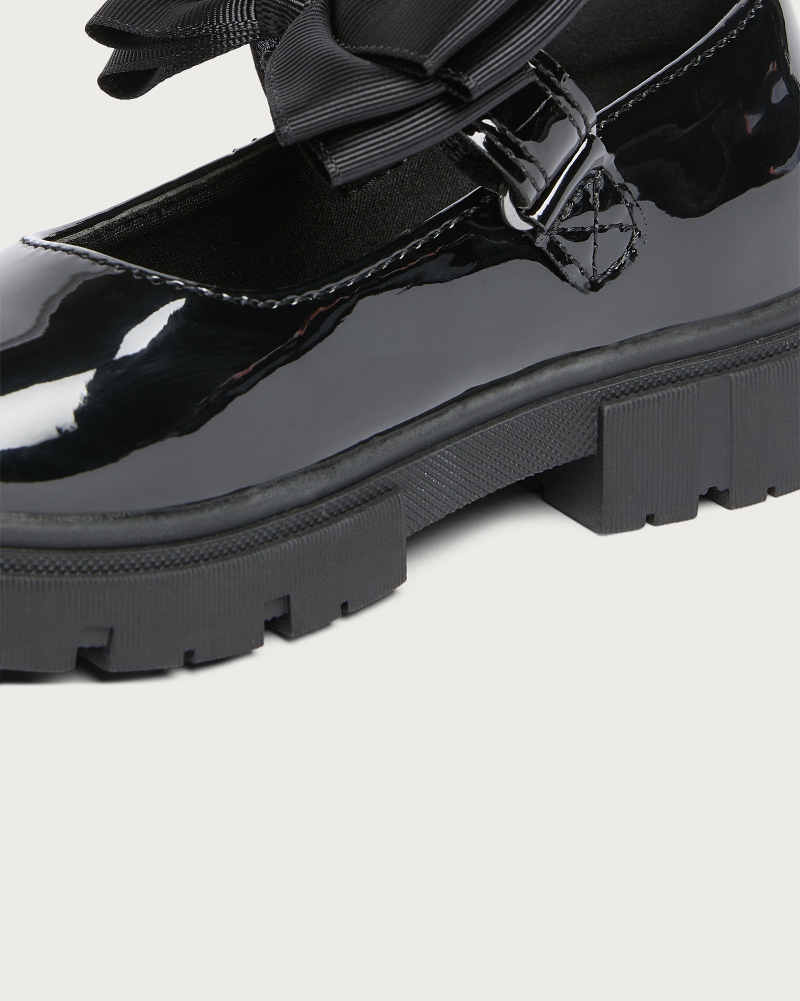 F&F School Girls Patent Bow Detail Mary Jane Shoes in Black thumbnail 3