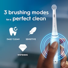 Oral-B iO3 Ice Blue Electric Toothbrush + Travel Case thumbnail 2