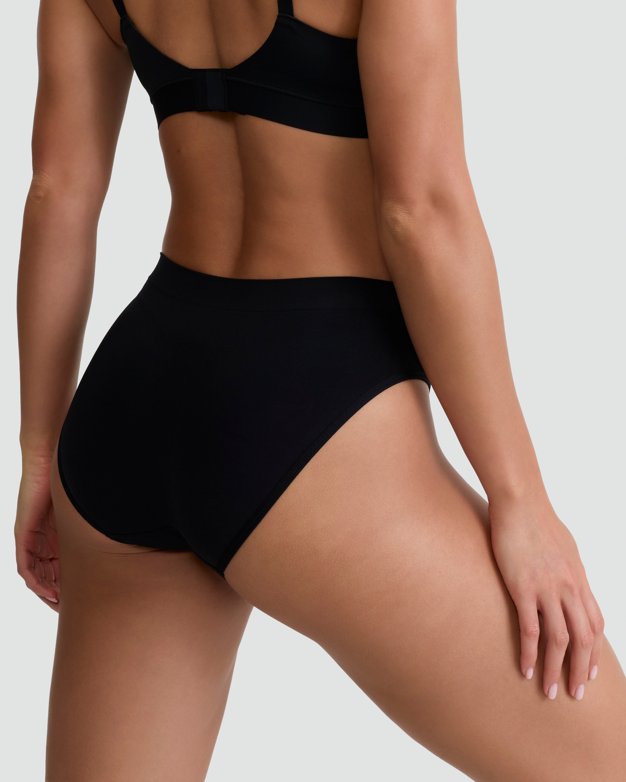 F&F 2-Pack Contour No VPL High Leg Knickers in Black thumbnail 3