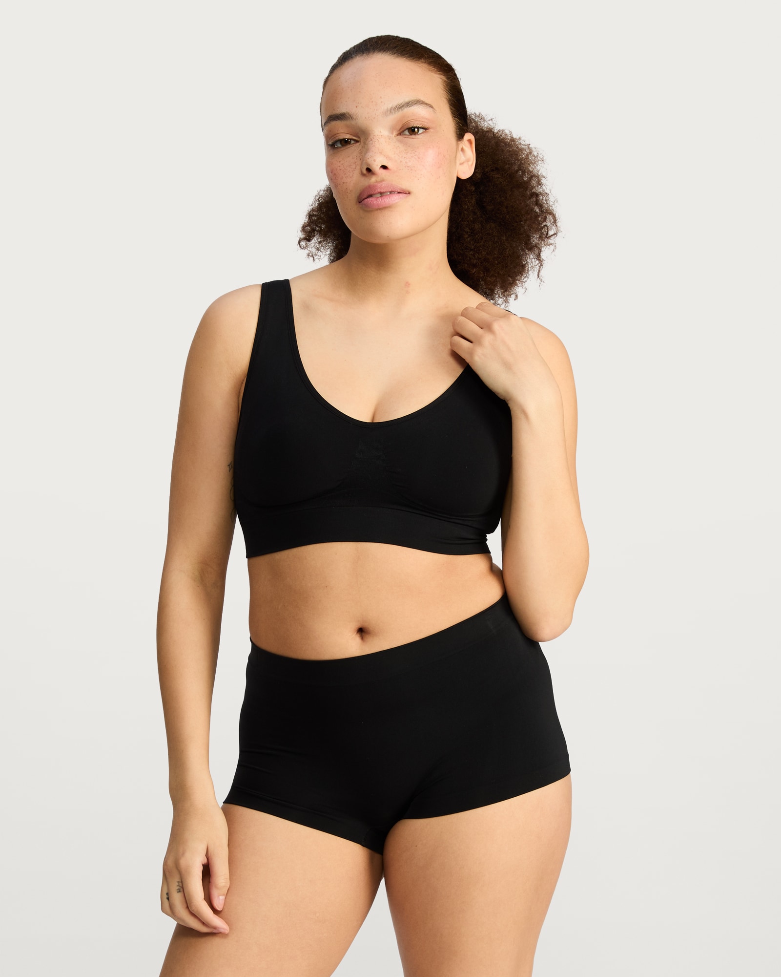 F&F 2-Pack Contour Seamfree Shorts in Black thumbnail 3