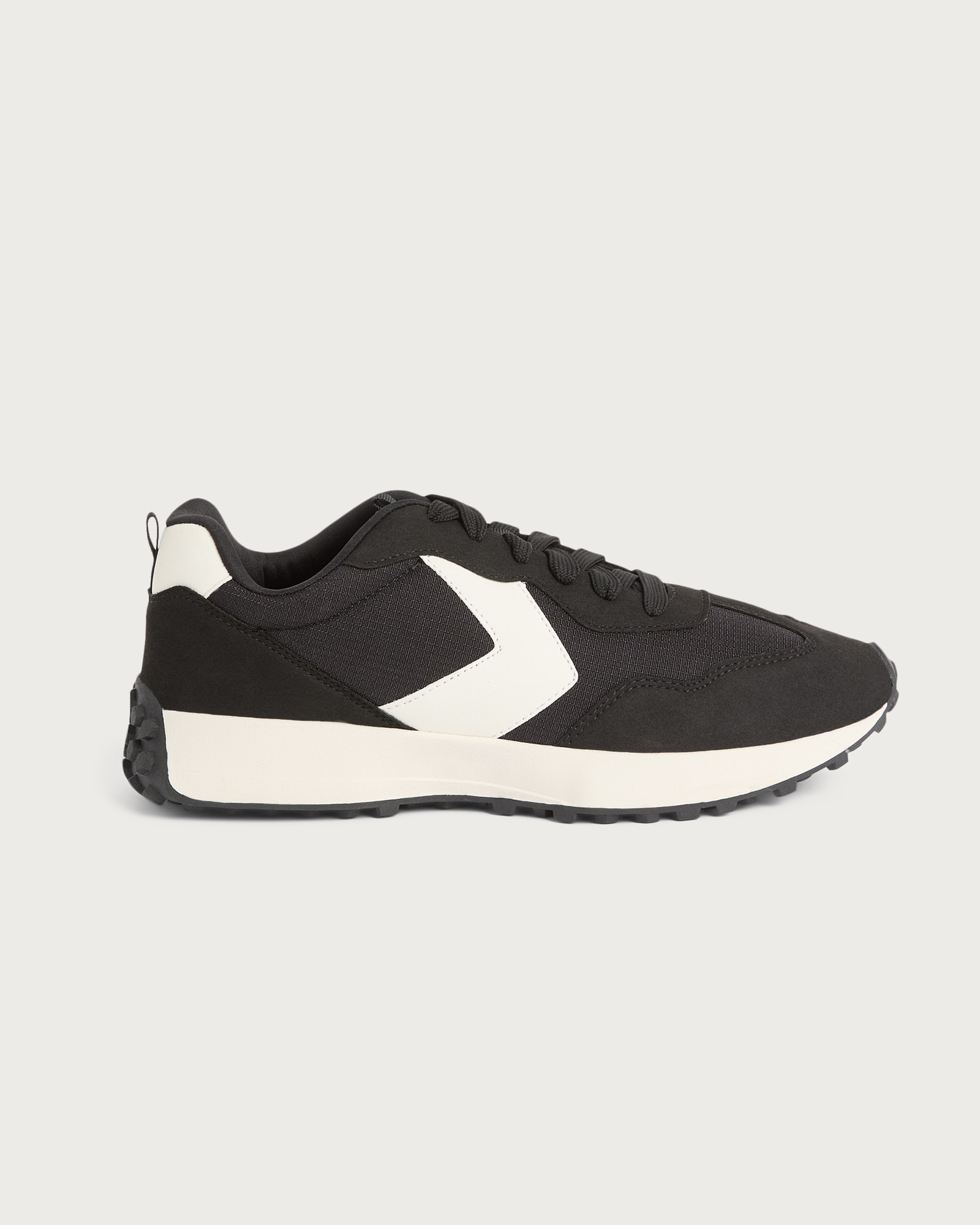 F&F Lace Up Runner Trainers in Black
