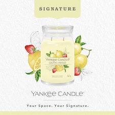 Yankee Candle Signature Iced Berry Lemonade Large Candle 567g thumbnail 2