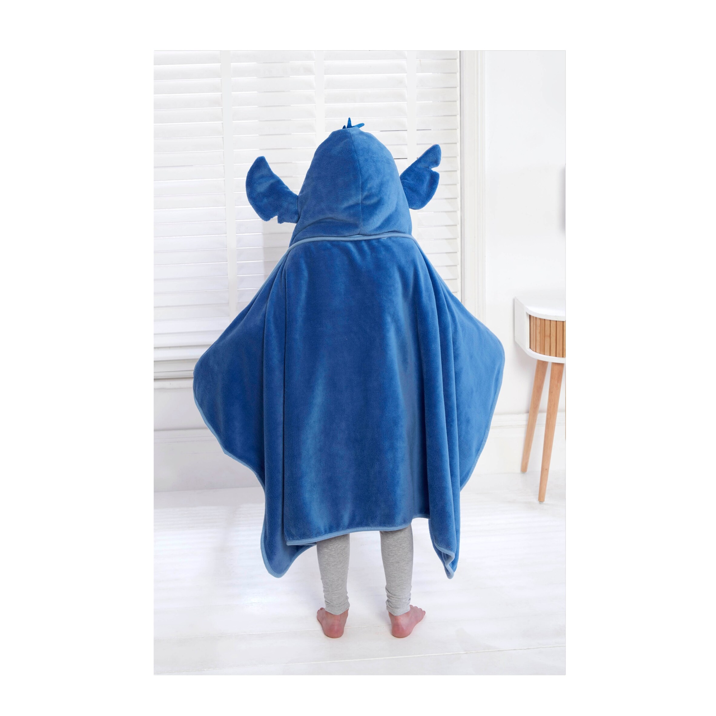 DISNEY'S STITCH HOODED BLANKET thumbnail 2