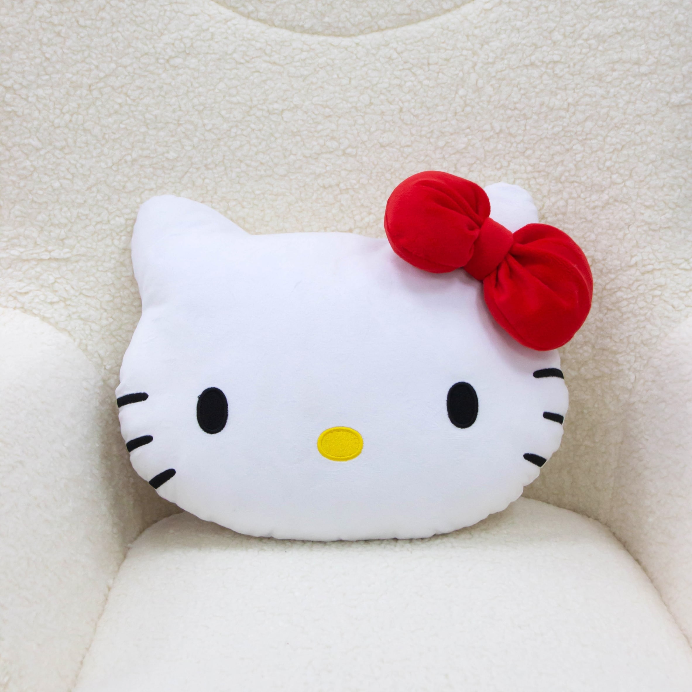 Hello Kitty Cushion thumbnail 5