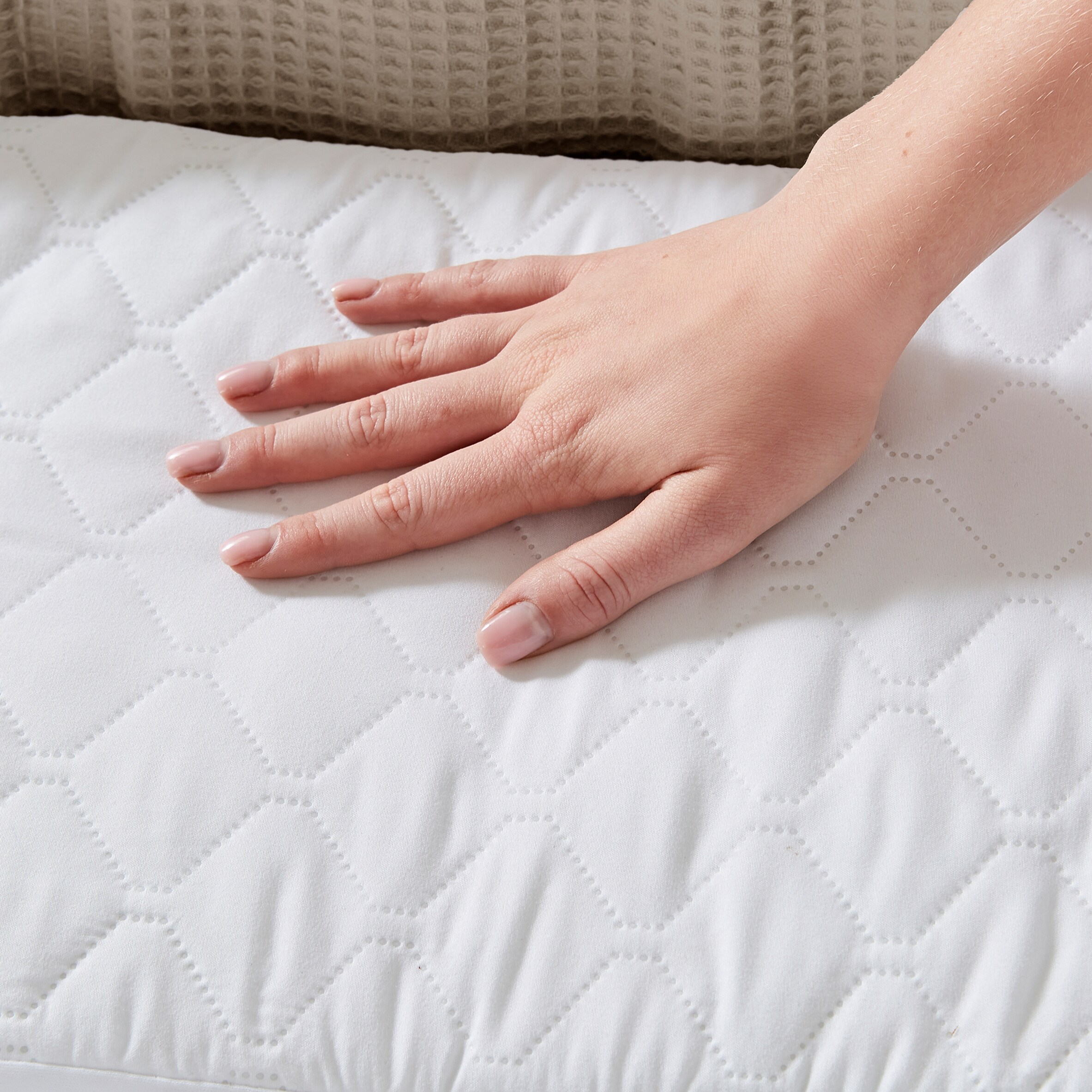 Silentnight Water Proof Moses Basket Mattress Protector thumbnail 3