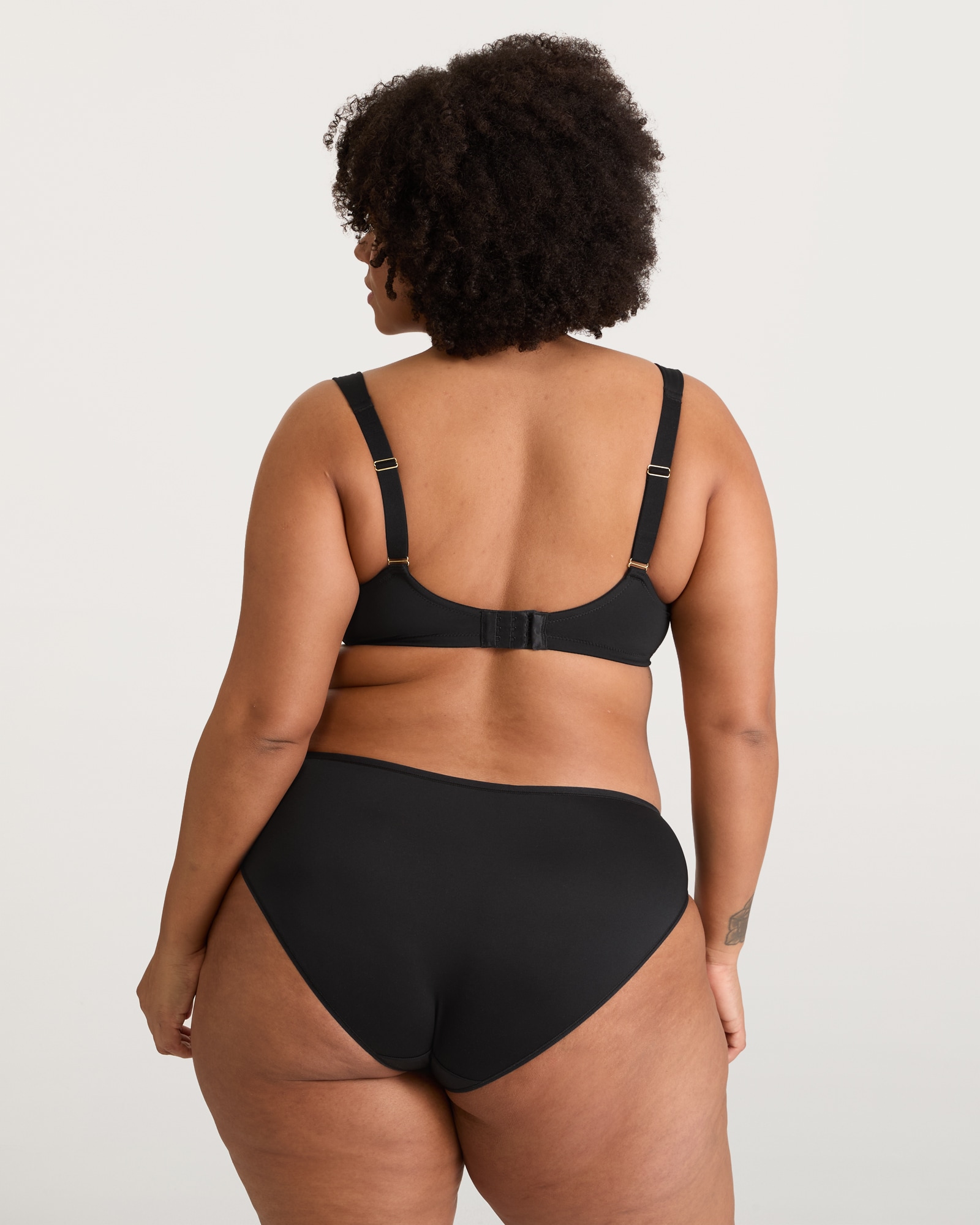 F&F Fuller Bust Mesh Panel Underwired Full Cup Bra in Black thumbnail 3