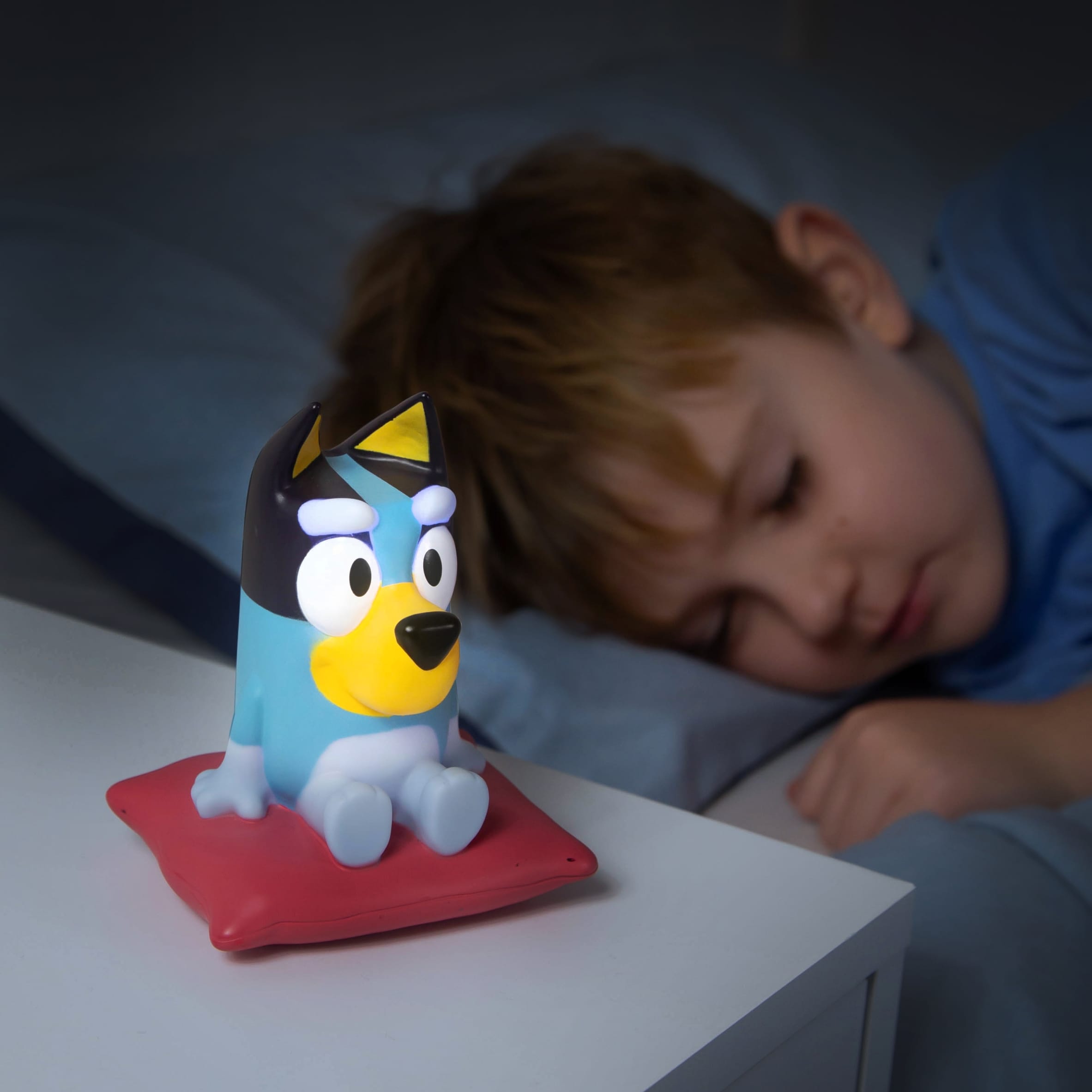 Bluey 2 in 1 Night Light & Flash Light thumbnail 4