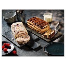 Tesco Finest Tiramisu Meringue Stack 520g thumbnail 3