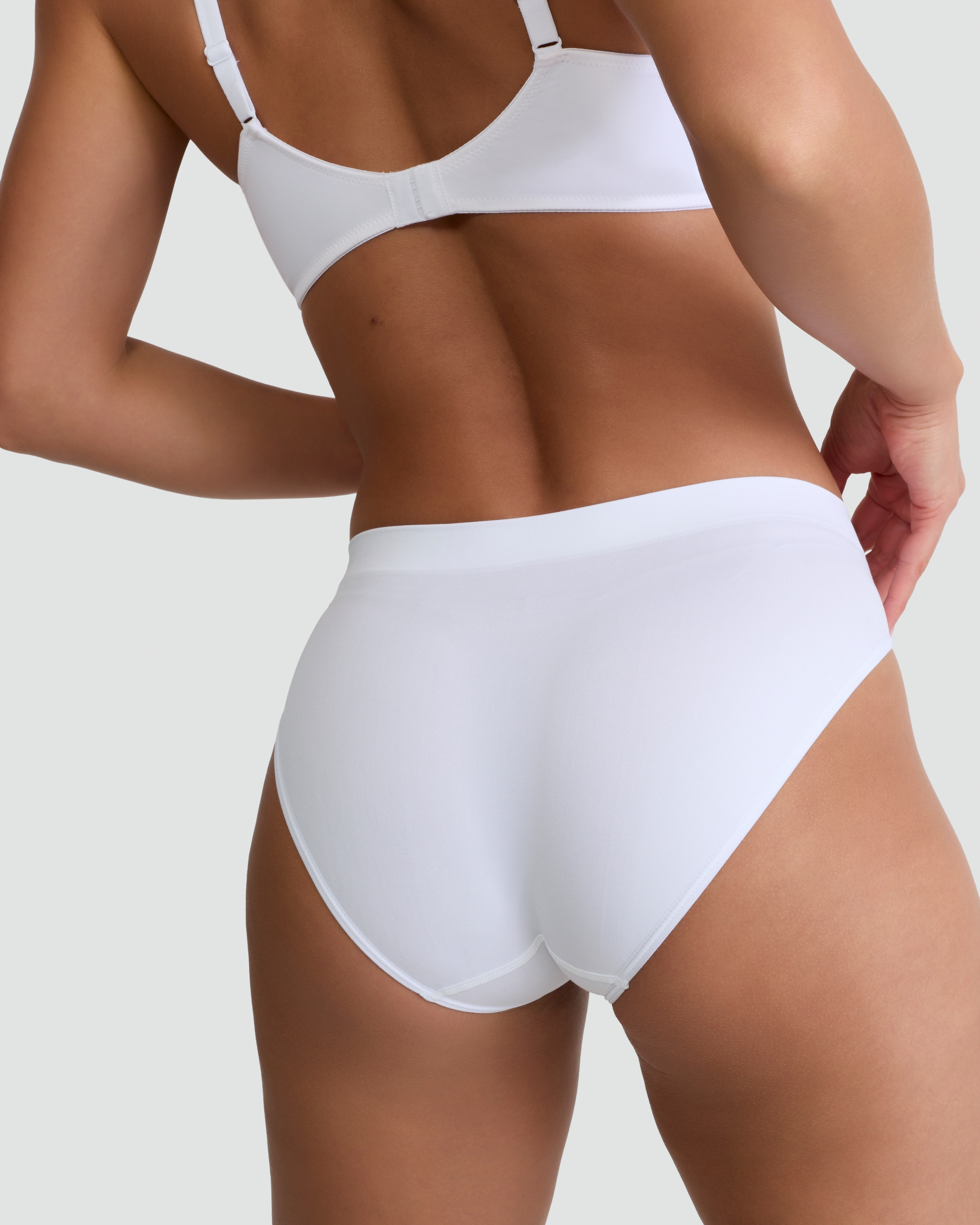 F&F 2-Pack Contour High Leg Seamfree Knickers  in Nude thumbnail 3