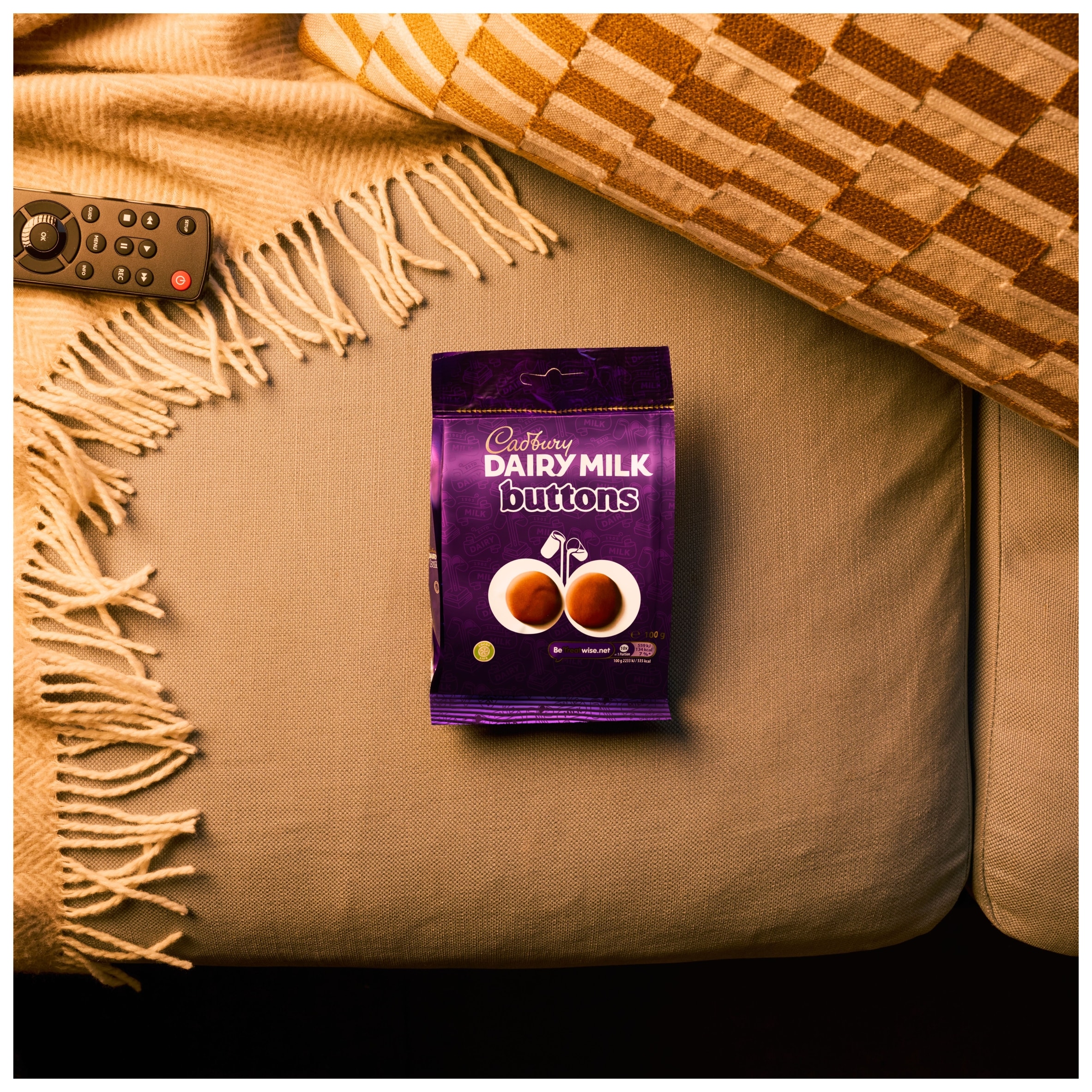 Cadbury Dairy Milk Chocolate Buttons Bag 100G thumbnail 3