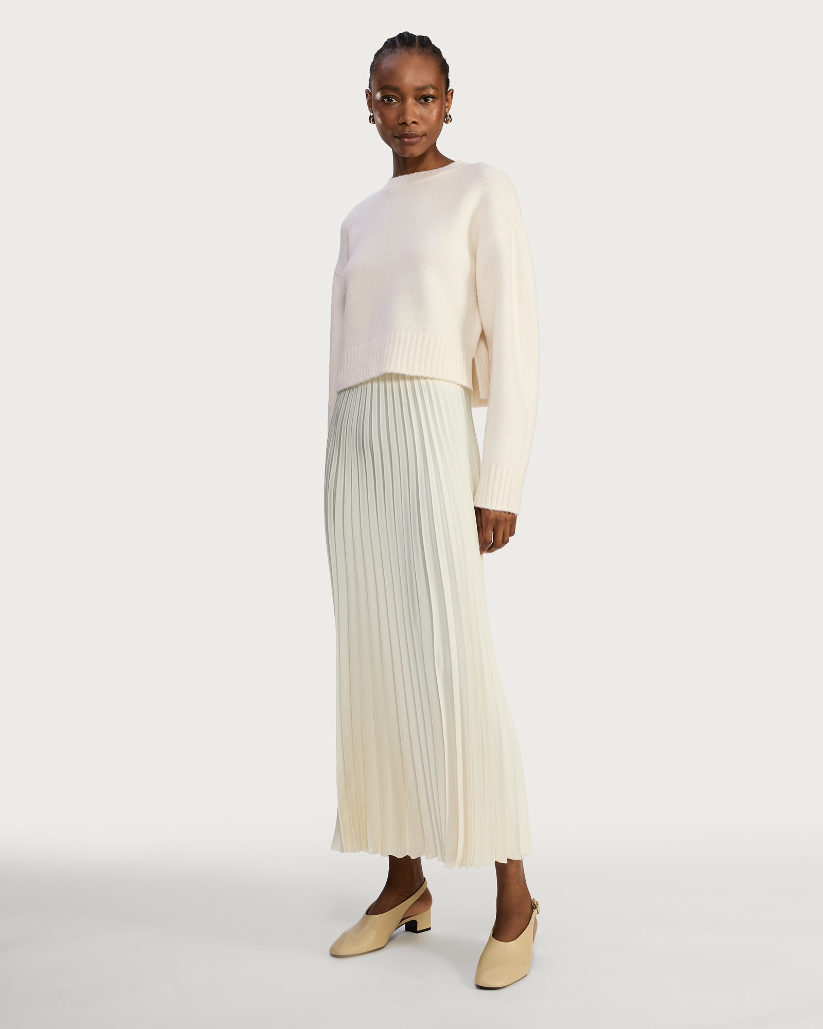 F&F Crew Neck Cropped Jumper in Cream thumbnail 3