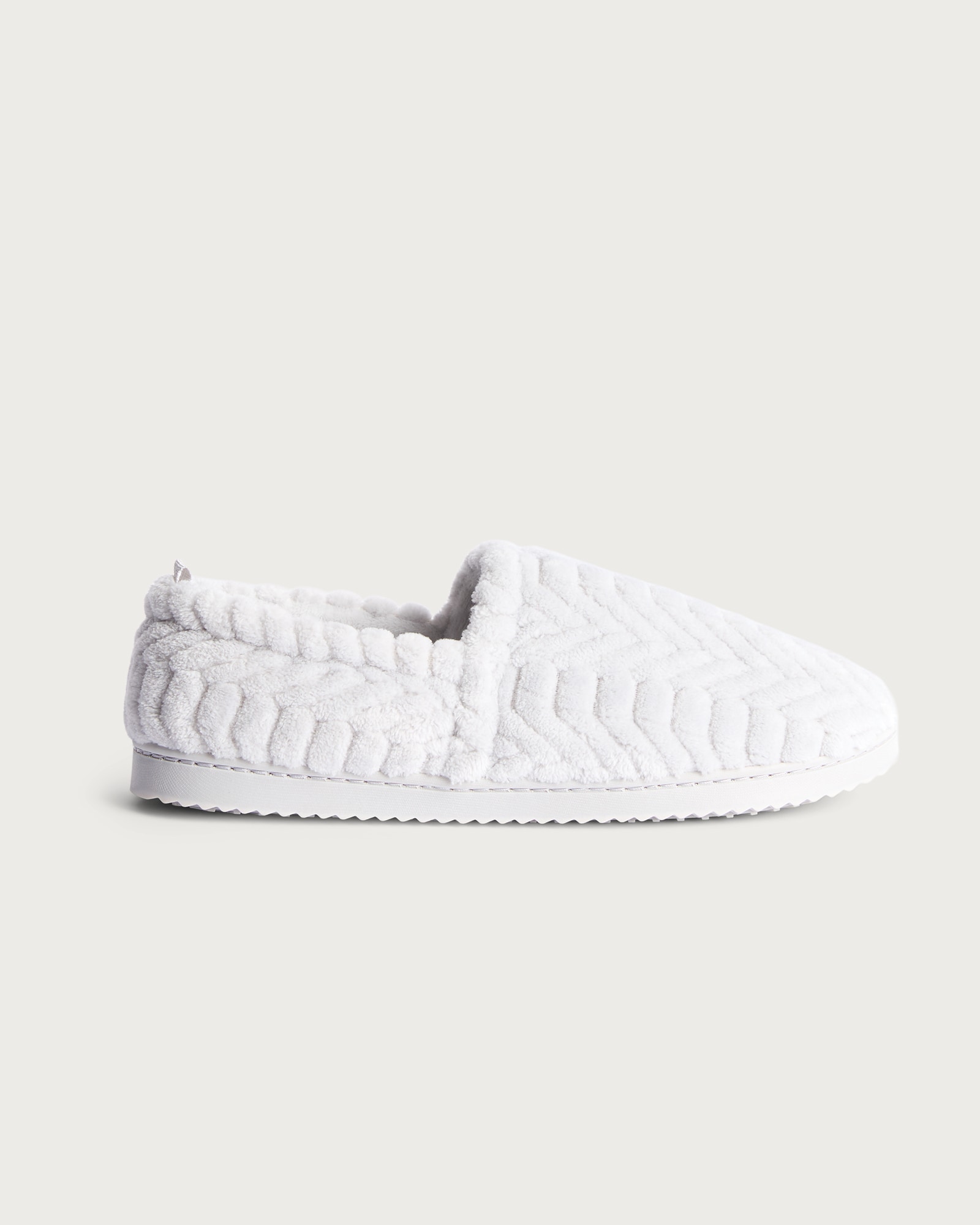F&F Fleece Chevron Patterned Slippers in Grey