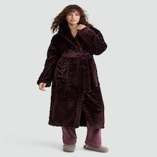 F&F Fleece Textured Dressing Gown in Burgundy