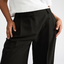 F&F Wide Leg Pleated Trousers in Black thumbnail 2