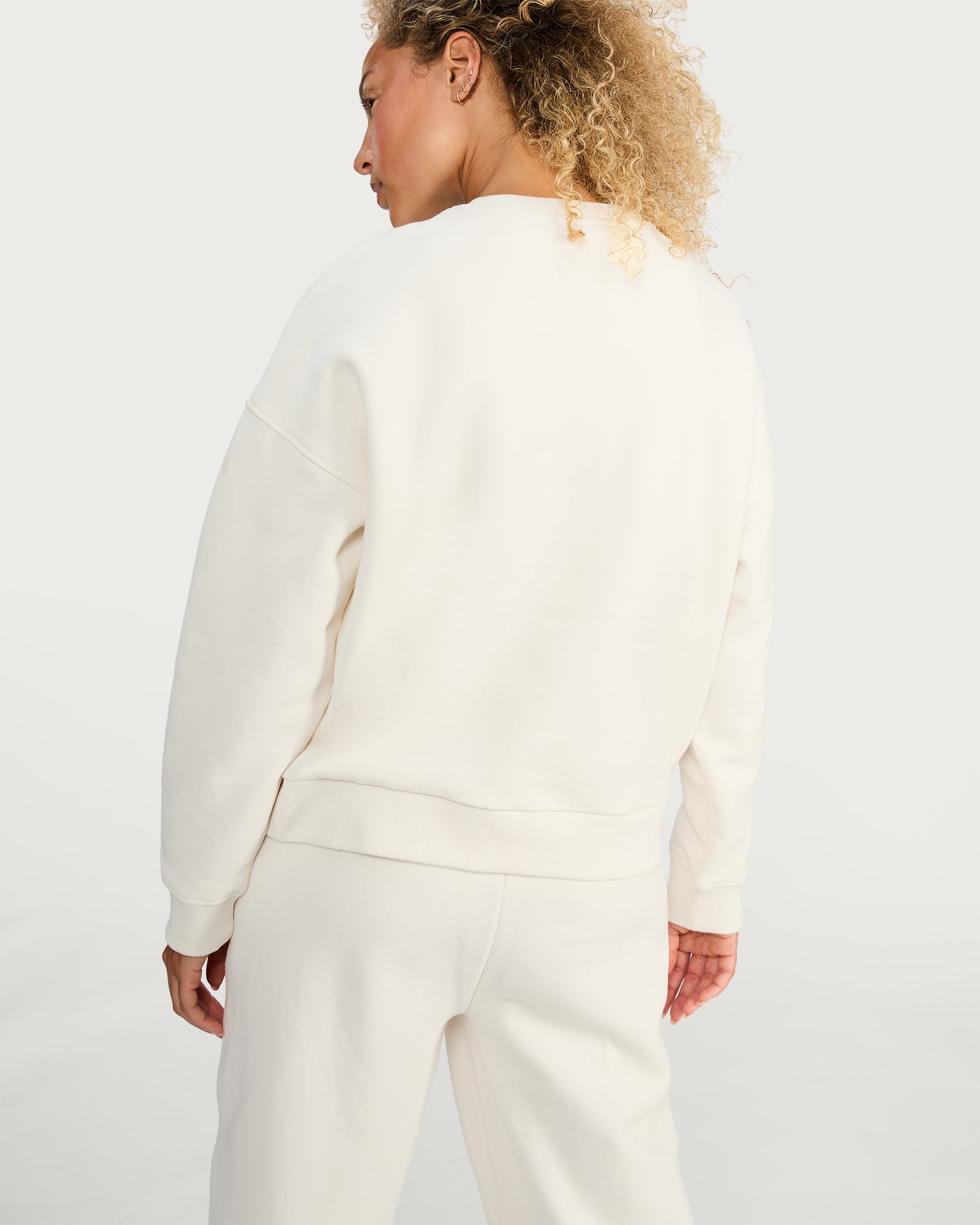 F&F Active NYC Studio Slogan Sweatshirt in Cream thumbnail 4