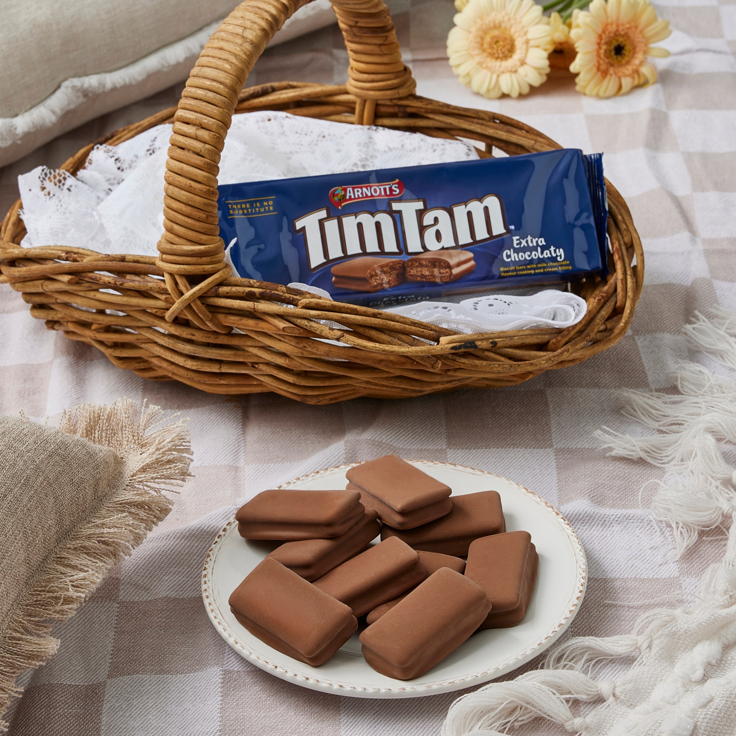 Arnotts Tim Tam Extra Chocolaty 200g thumbnail 2