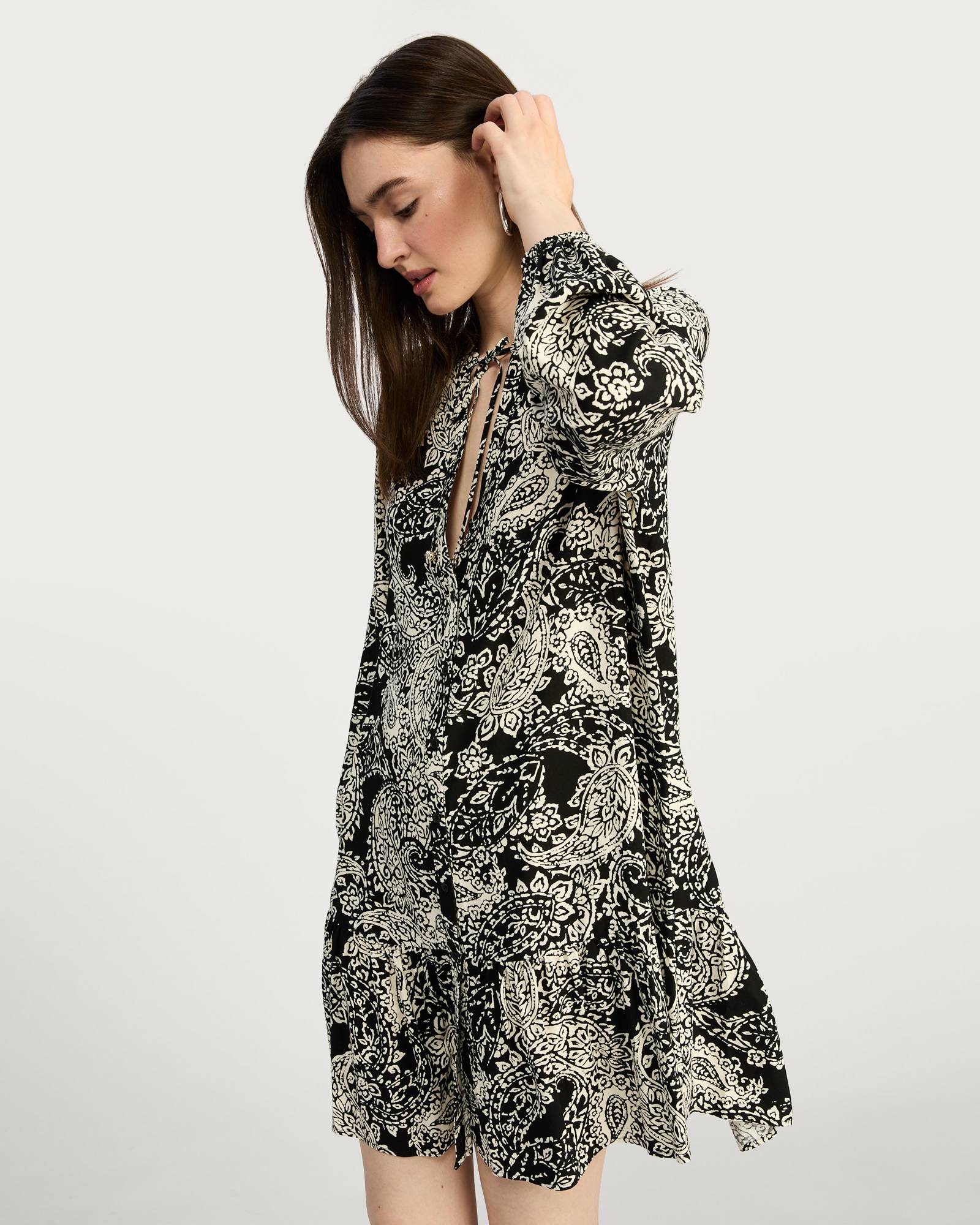 F&F Paisley Print Long Sleeved Mini Dress in Multi Black White