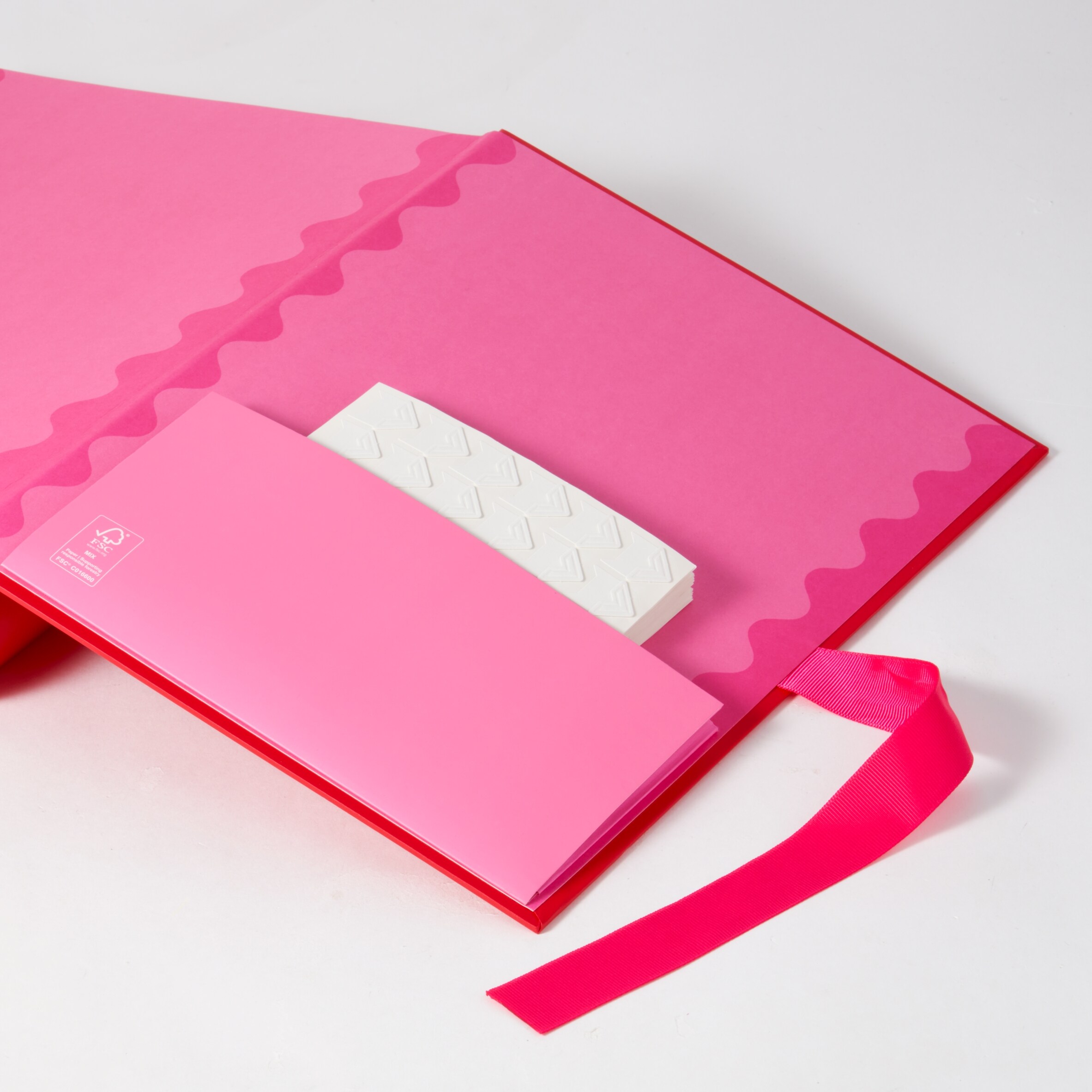 Paperchase Friends forever Album thumbnail 4