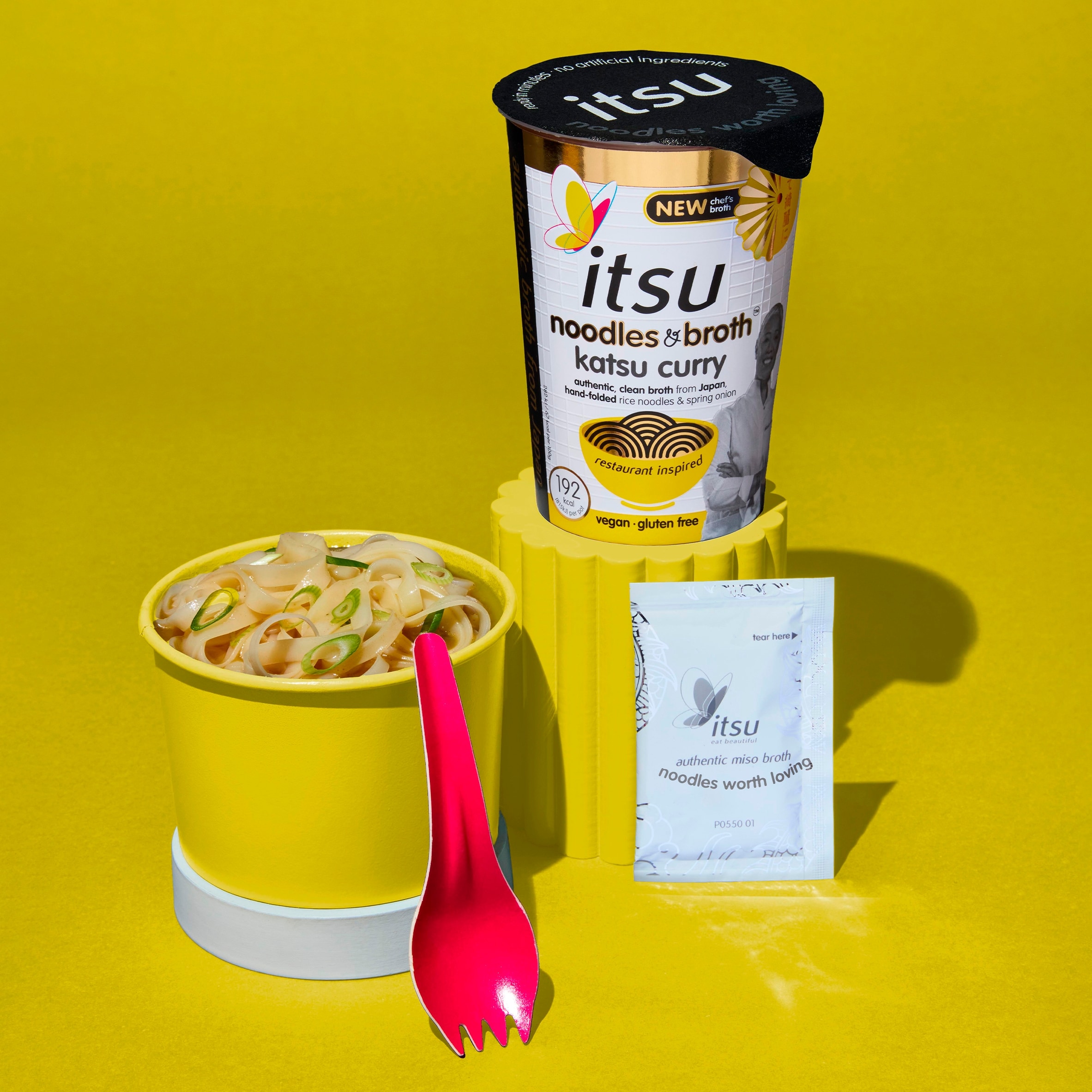 itsu katsu curry instant noodles & broth pot 63g thumbnail 3