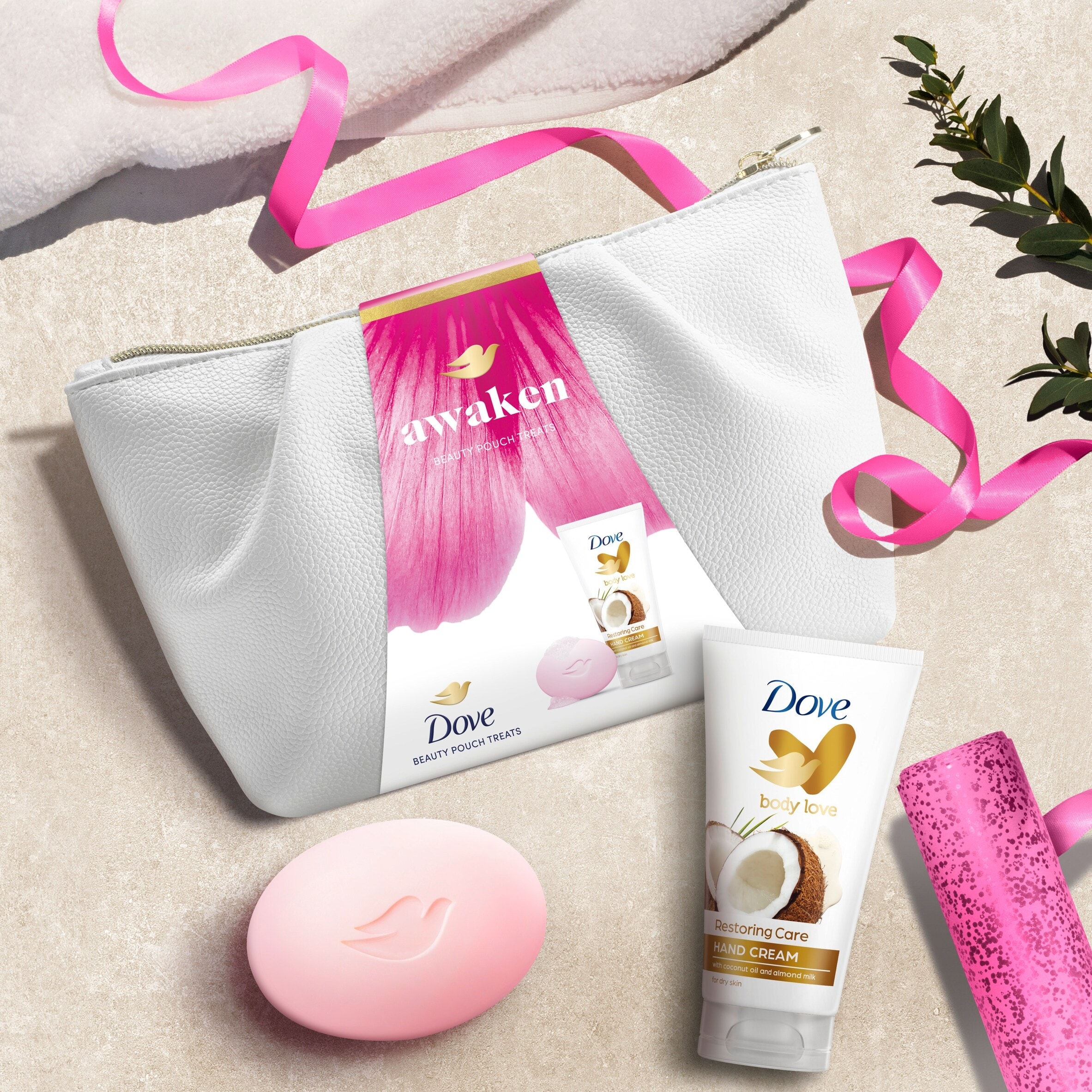 Dove Beauty Bag on the Go Gift Set  thumbnail 5