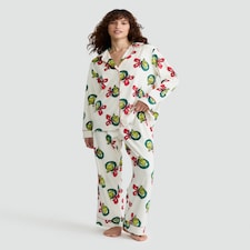 The Grinch Fleece Wreath Print Shirt and Trousers Pyjamas in Stone thumbnail 2