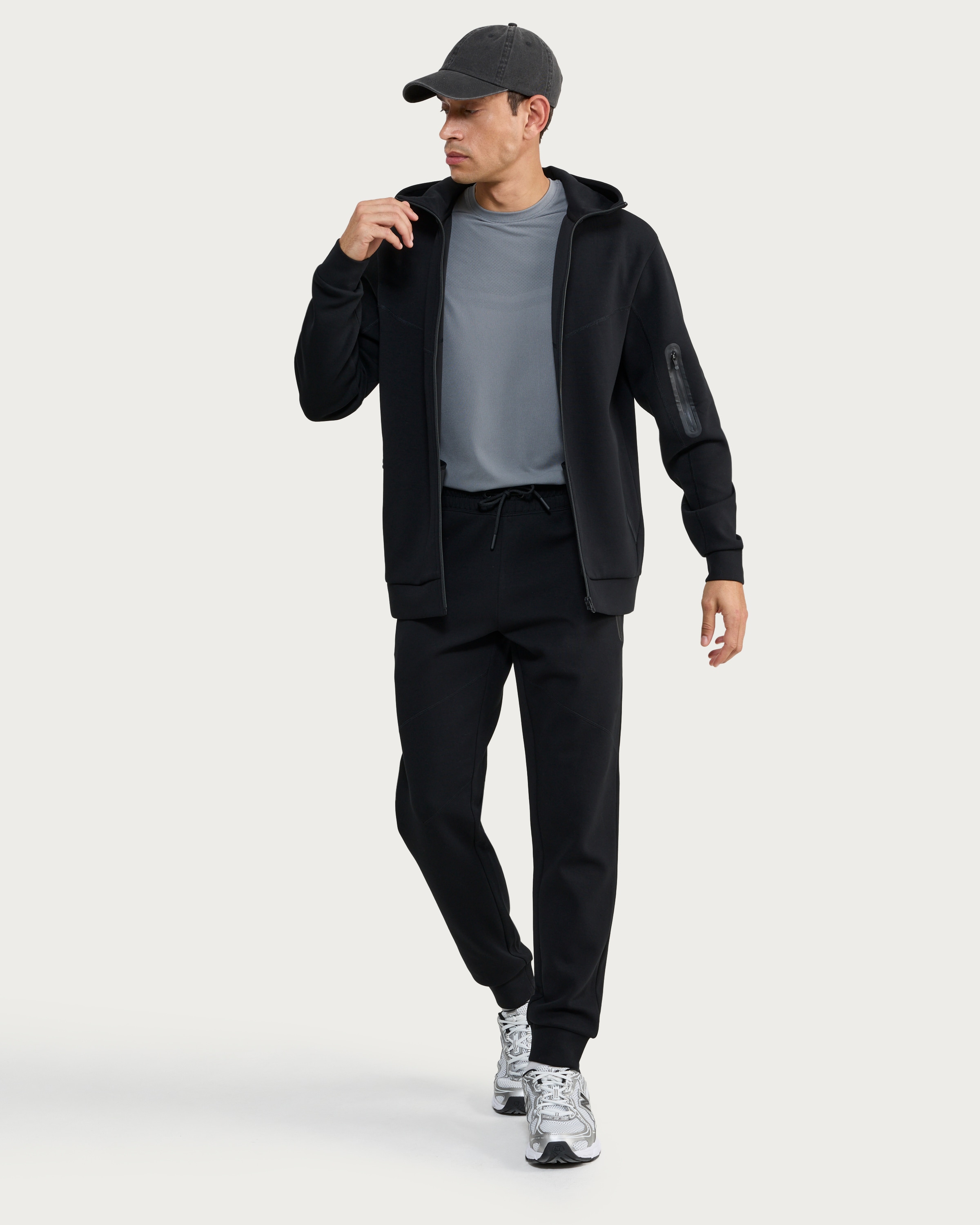 9 Peaks Hooded Full Zip Jacket in Black thumbnail 2