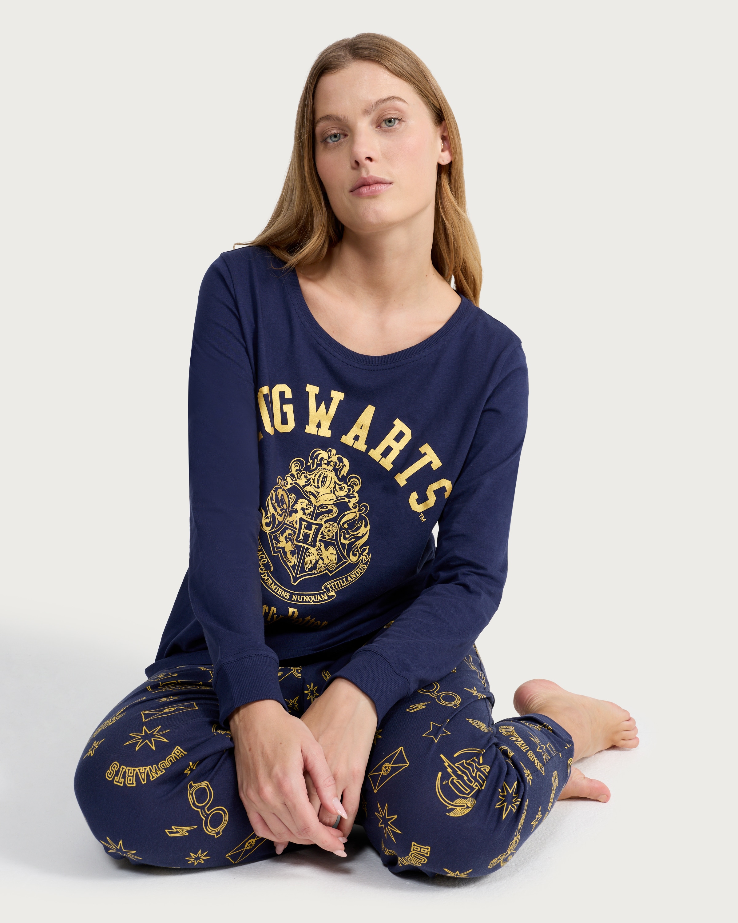 Harry Potter Hogwarts Matching Family Christmas Pyjama Set in Navy thumbnail 2