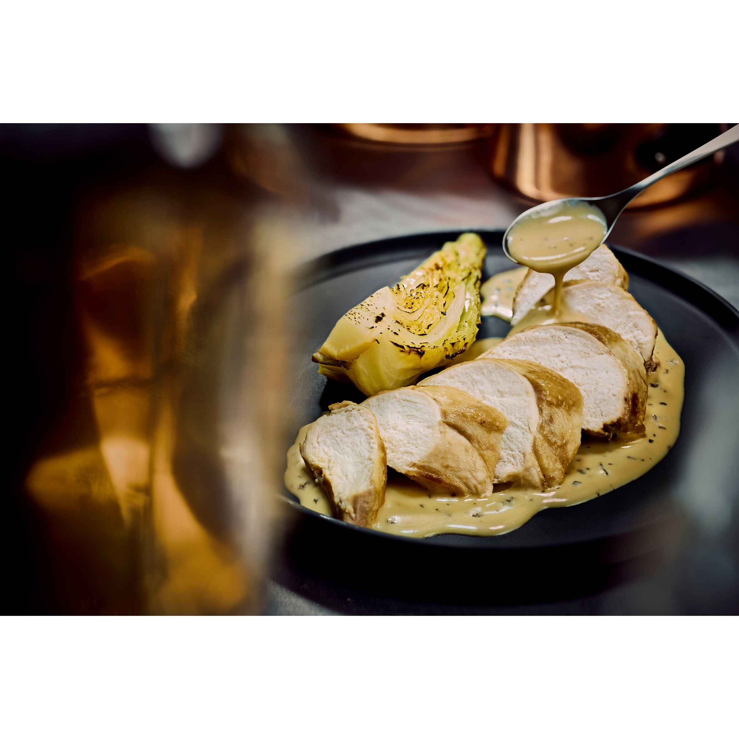 Tesco Finest Chef's Collection Oak Smoked Chicken Crown 1.04kg thumbnail 2