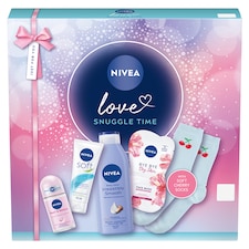 NIVEA Love Snuggle Time Skincare Gift Set